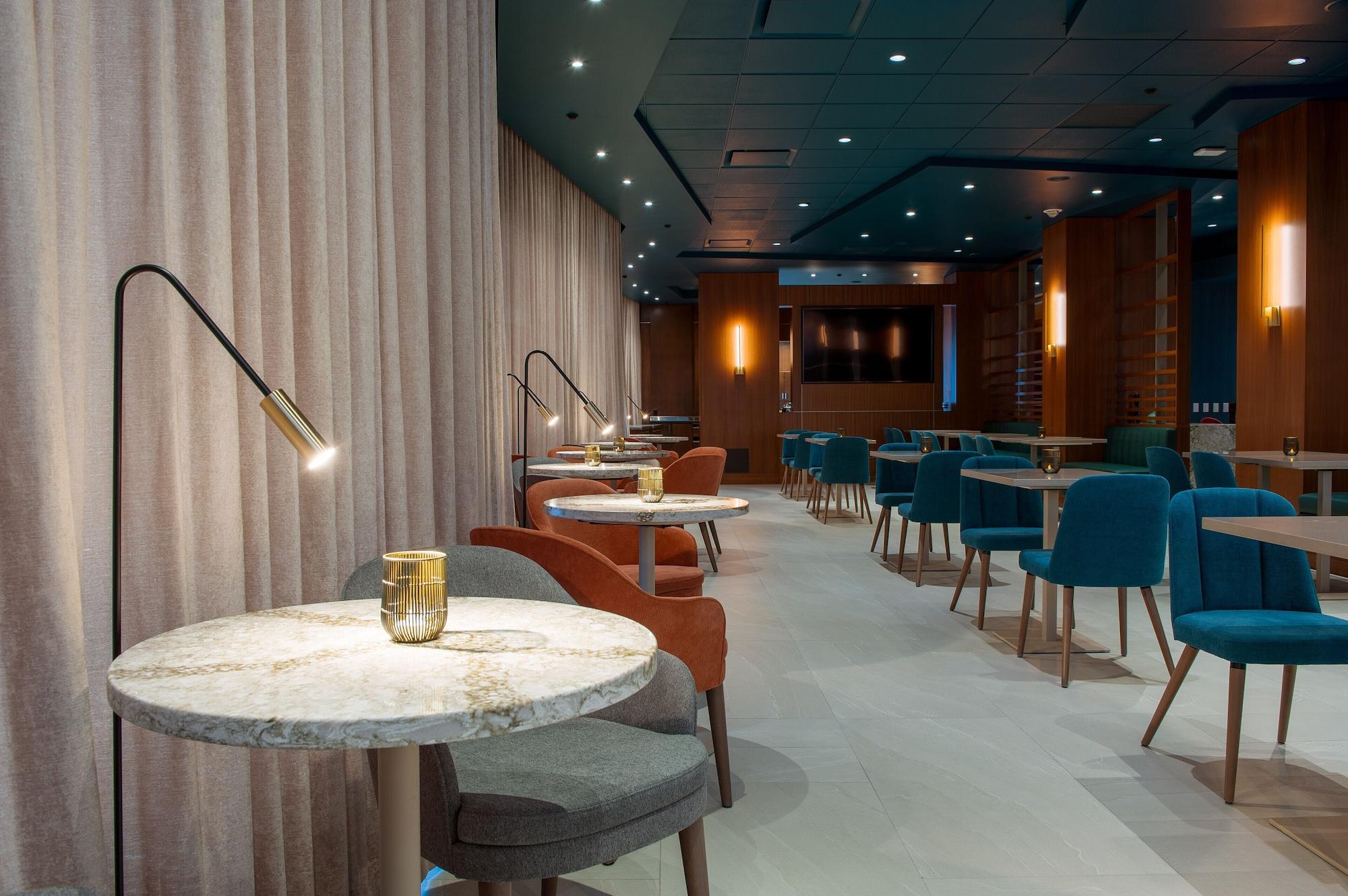 Bar/Salón Matrix Hotel