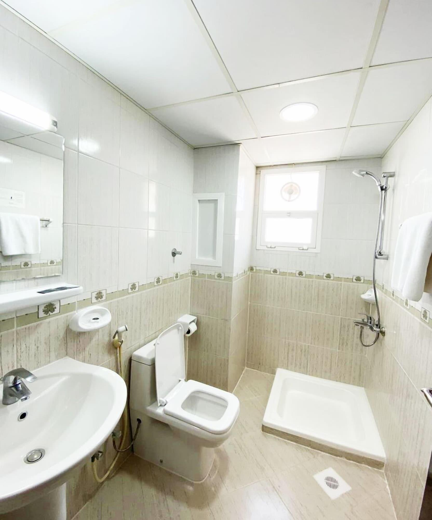 Equipamiento de Habitación Al Murooj Hotel Apartments