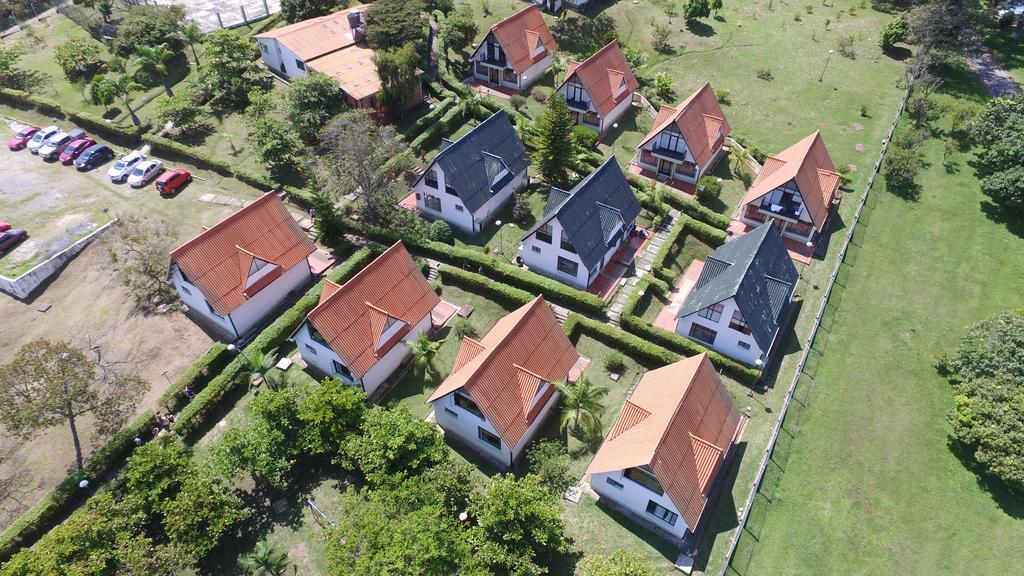 Vista Exterior Centro Recreacional IASCEBOY