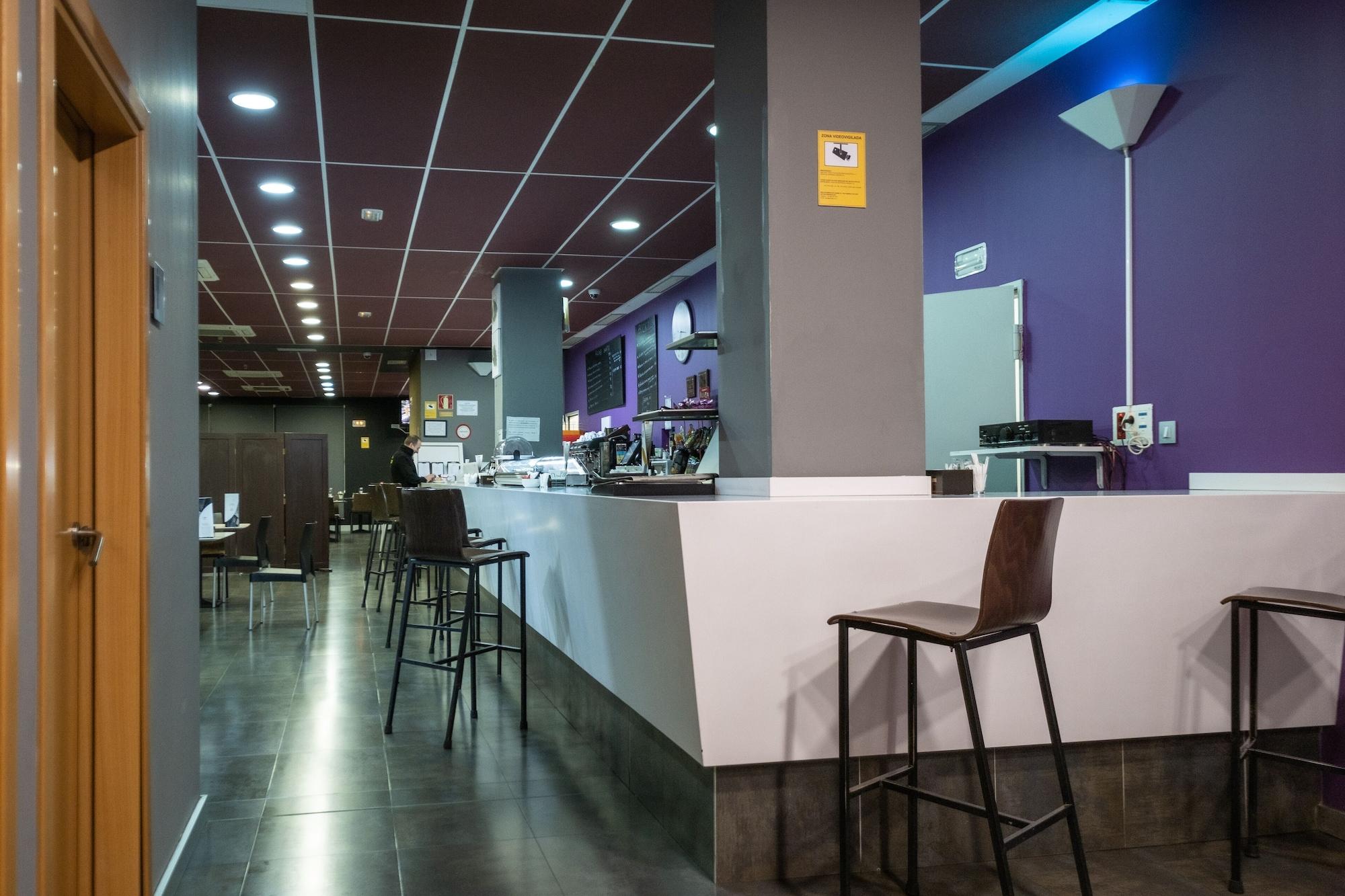 Bar/Salón Hotel Abades Via Norte