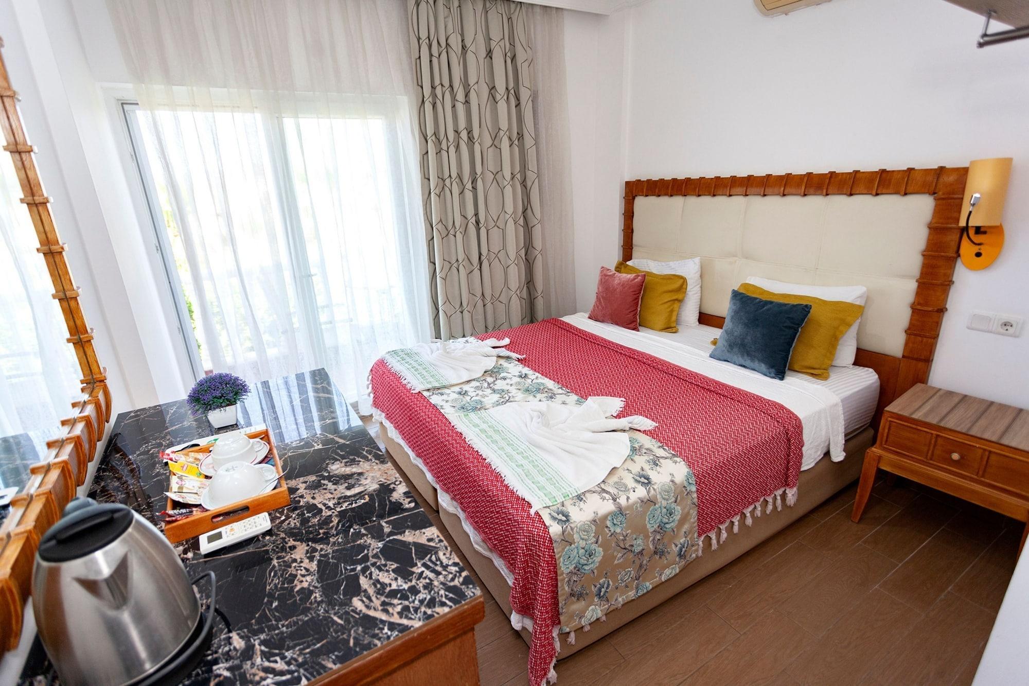 Varios London Hotel