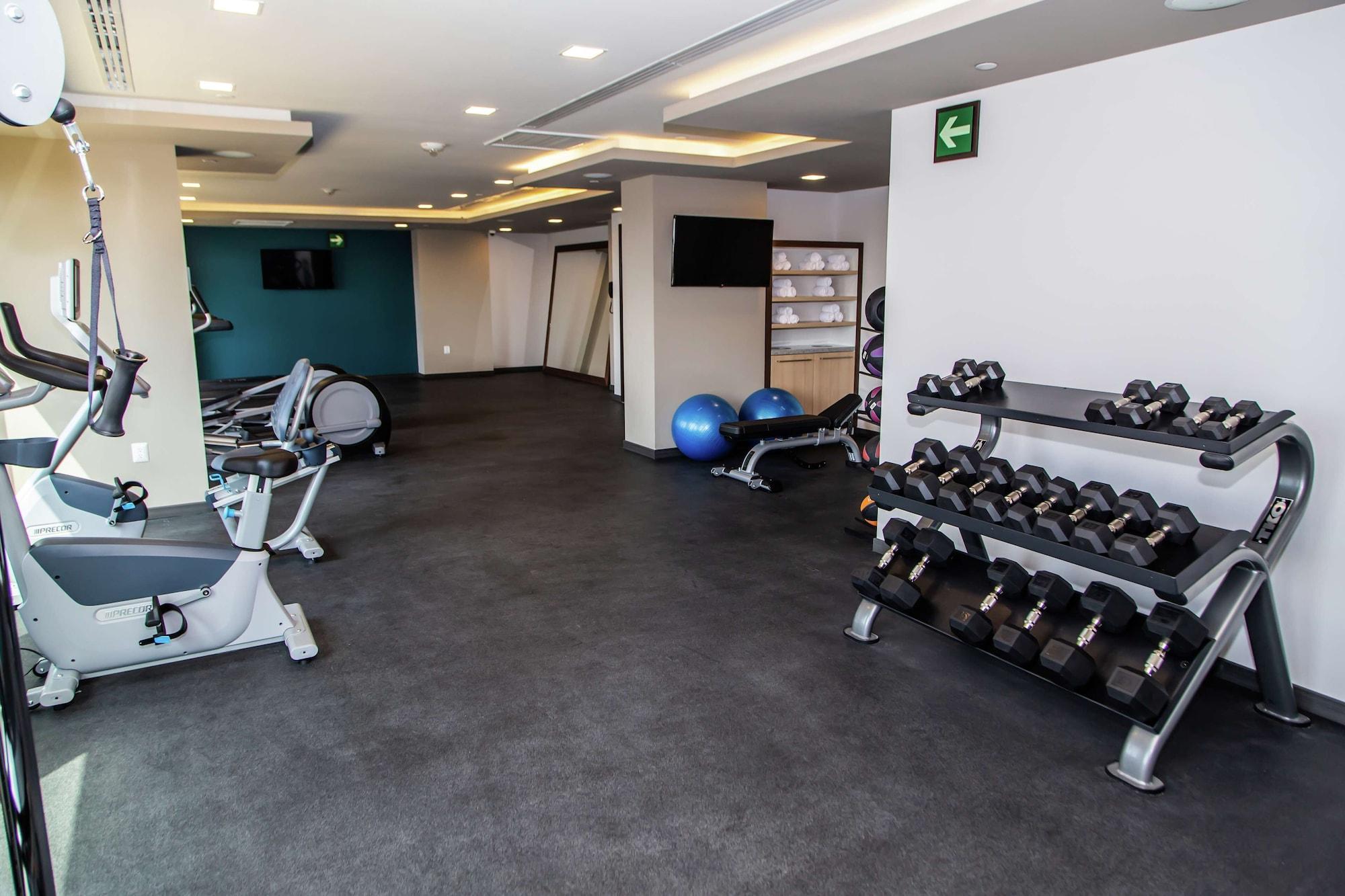 Gimnasio Hampton Inn & Suites by Hilton Puebla