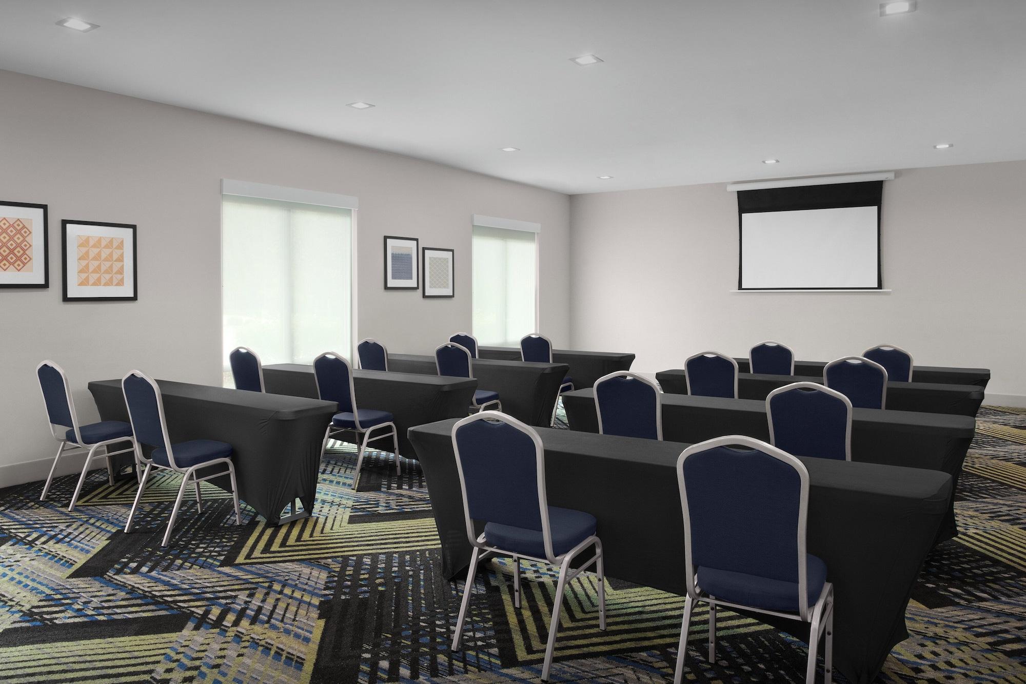 Sala de Reuniones Holiday Inn Express & Suites Birmingham - Homewood by IHG
