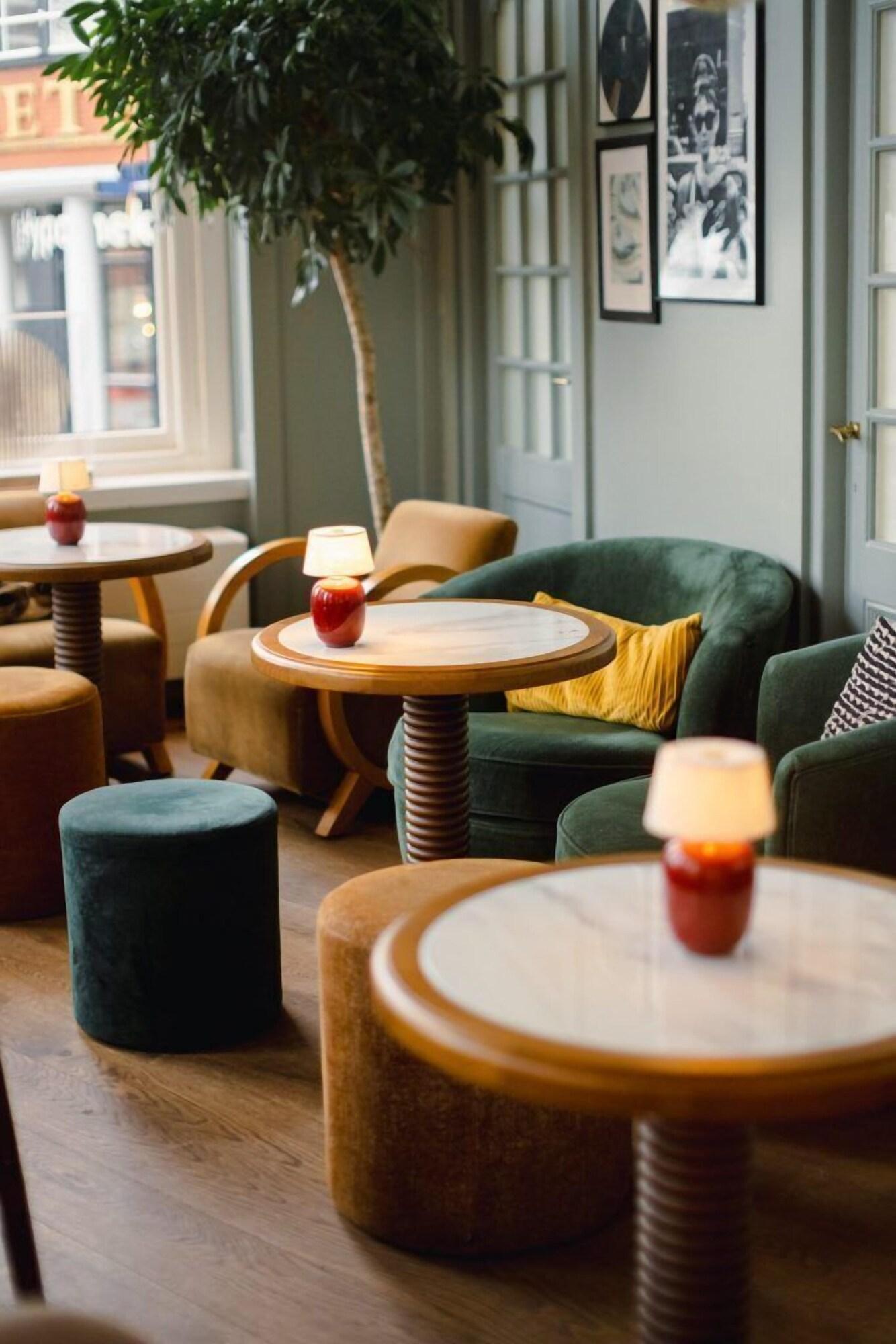 Vista Lobby FINCH Boutique Hotel