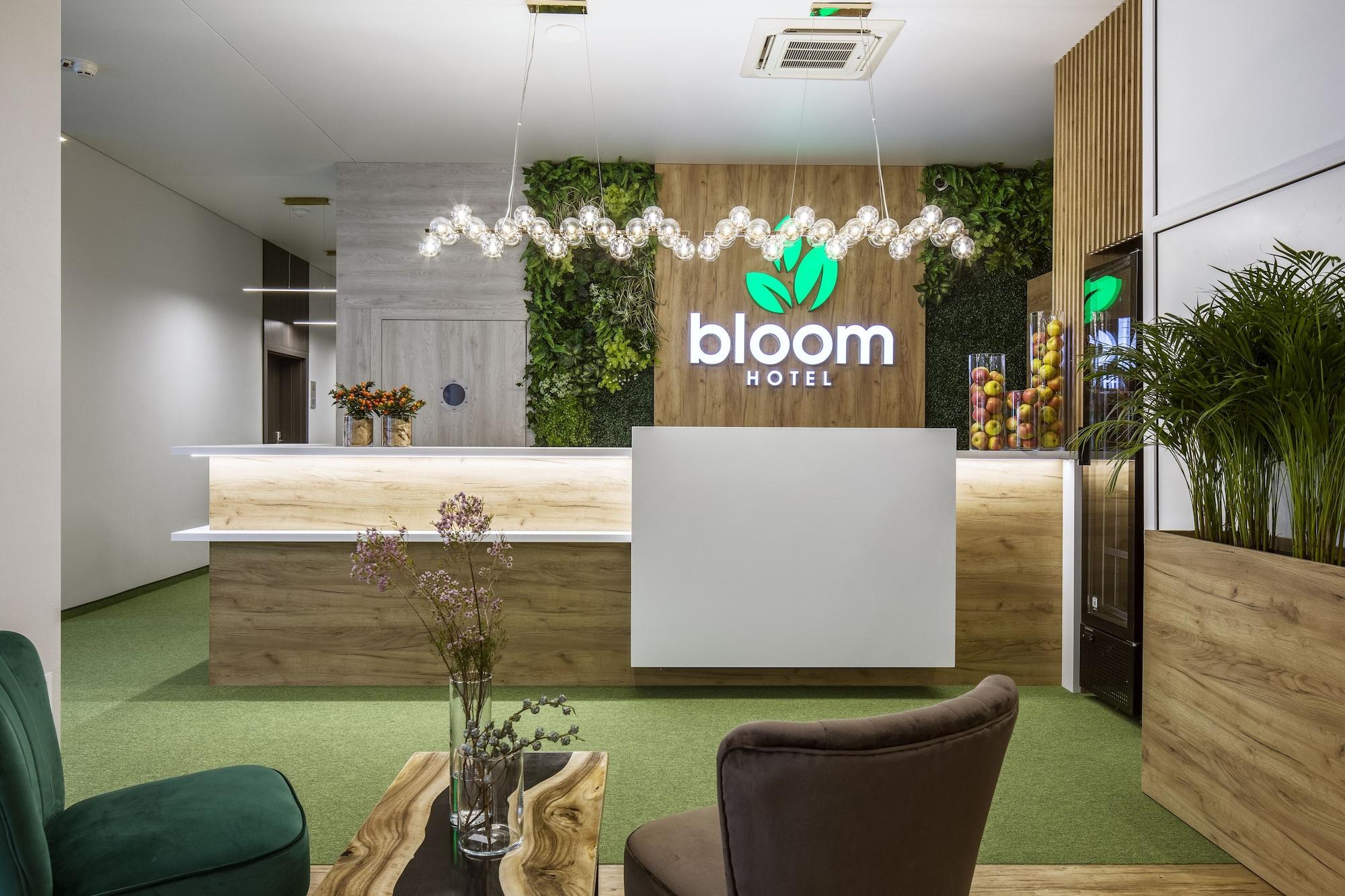 Vista Lobby Bloom Hotel