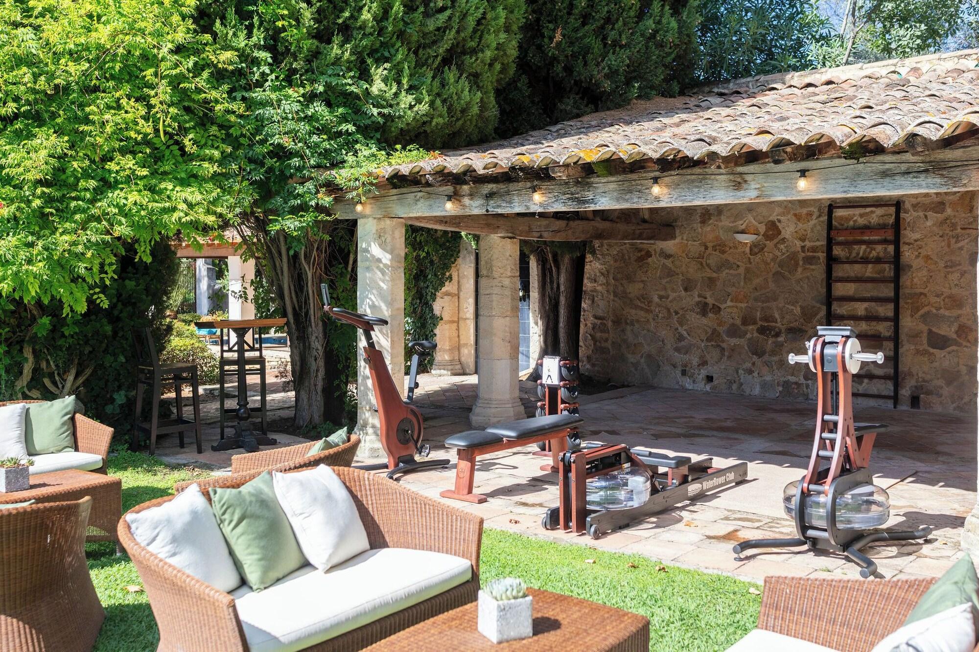 Gimnasio Hotel Restaurant & Spa La Magdeleine - Mathias Dandine