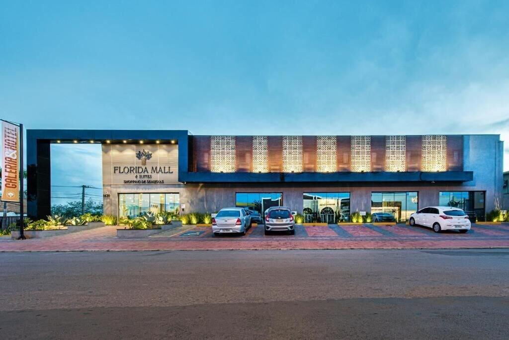 Vista Exterior Flórida Mall & Suites