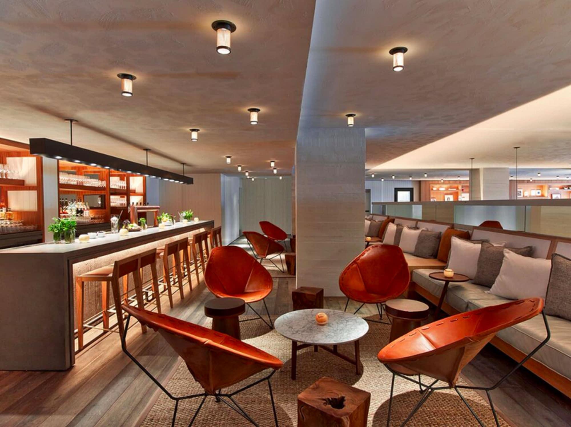 Restaurant The Retreat Collection at 1 Hotel & Homes South Beach