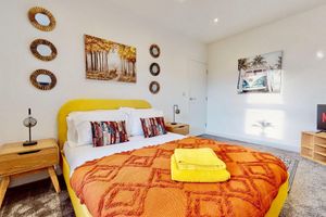 Alquiler Vacacional - Funky 2 Bed Apartment in the Heart of Historic Rochester