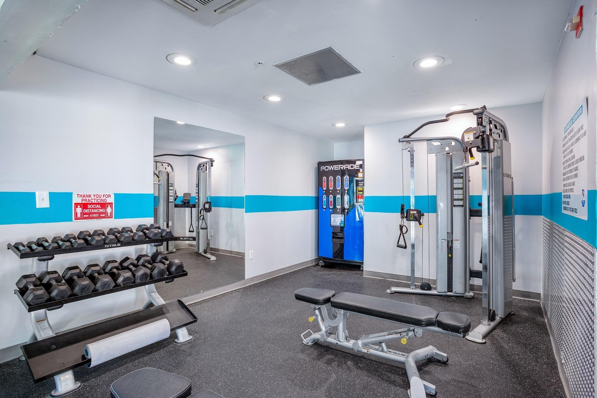 Gimnasio Bay Watch Resort & Conference Center