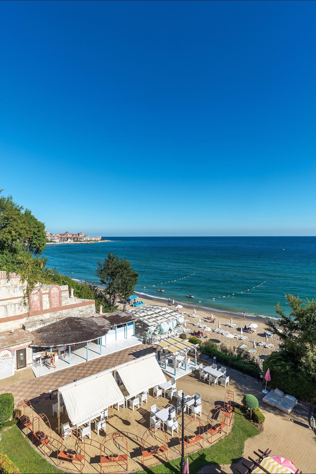 Playa Tiva del Mar Beach Hotel