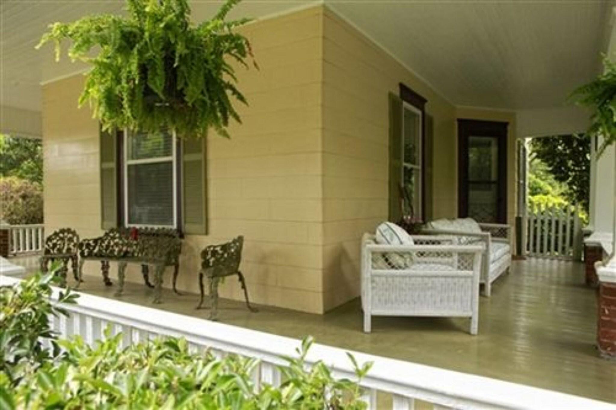 Varios Dailey Renewal Retreat Bed & Breakfast