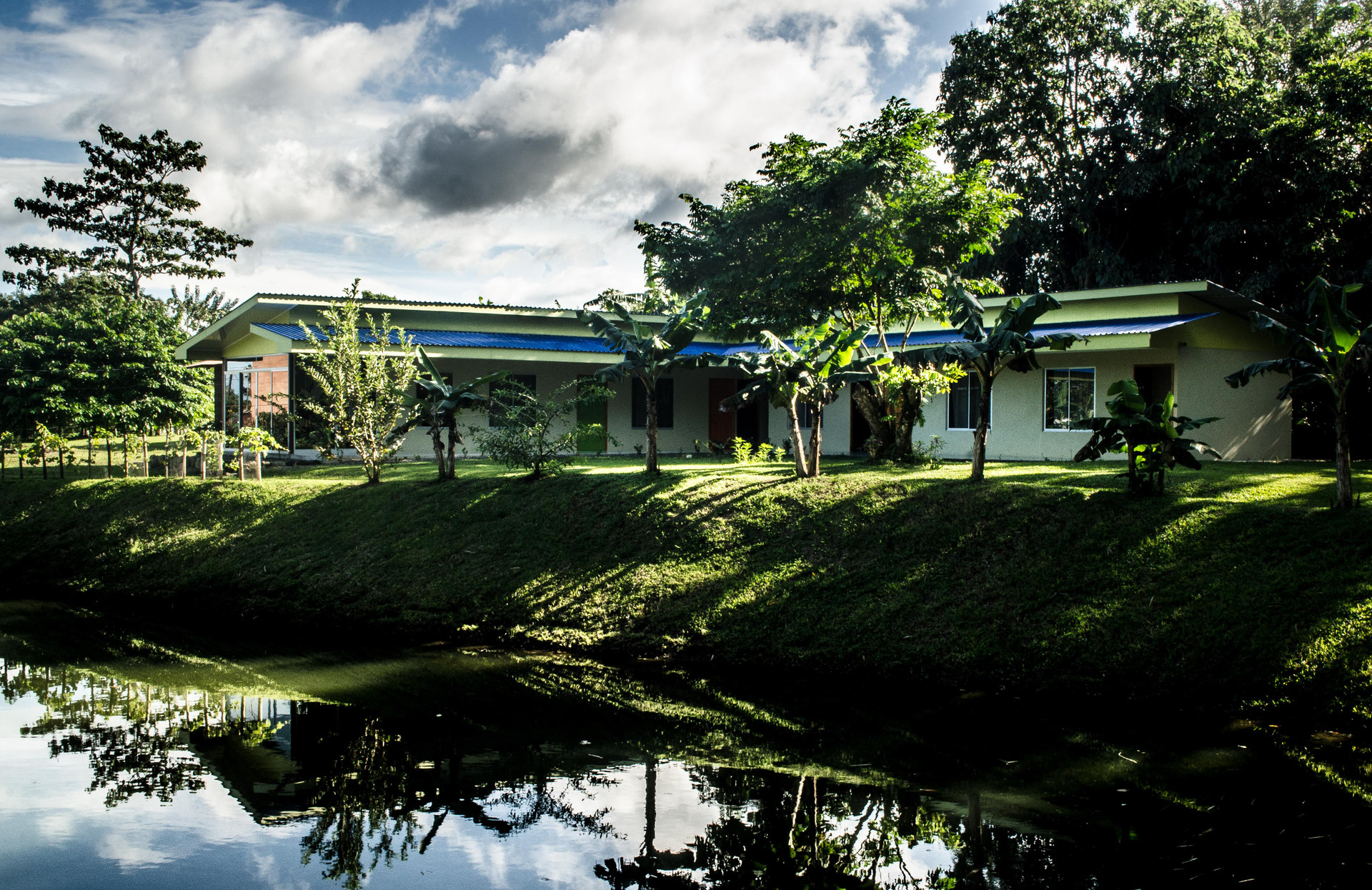 Vista Exterior Colores del Arenal