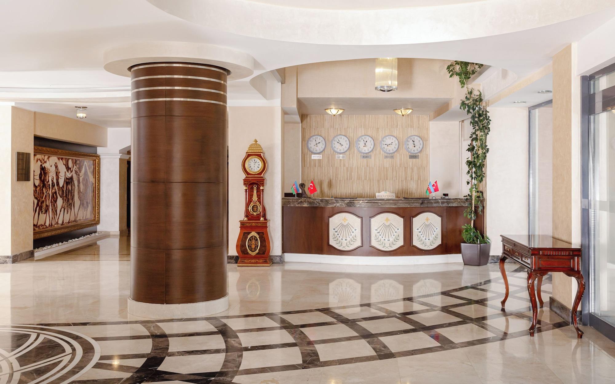 Vista Lobby Chinar Hotel & Spa