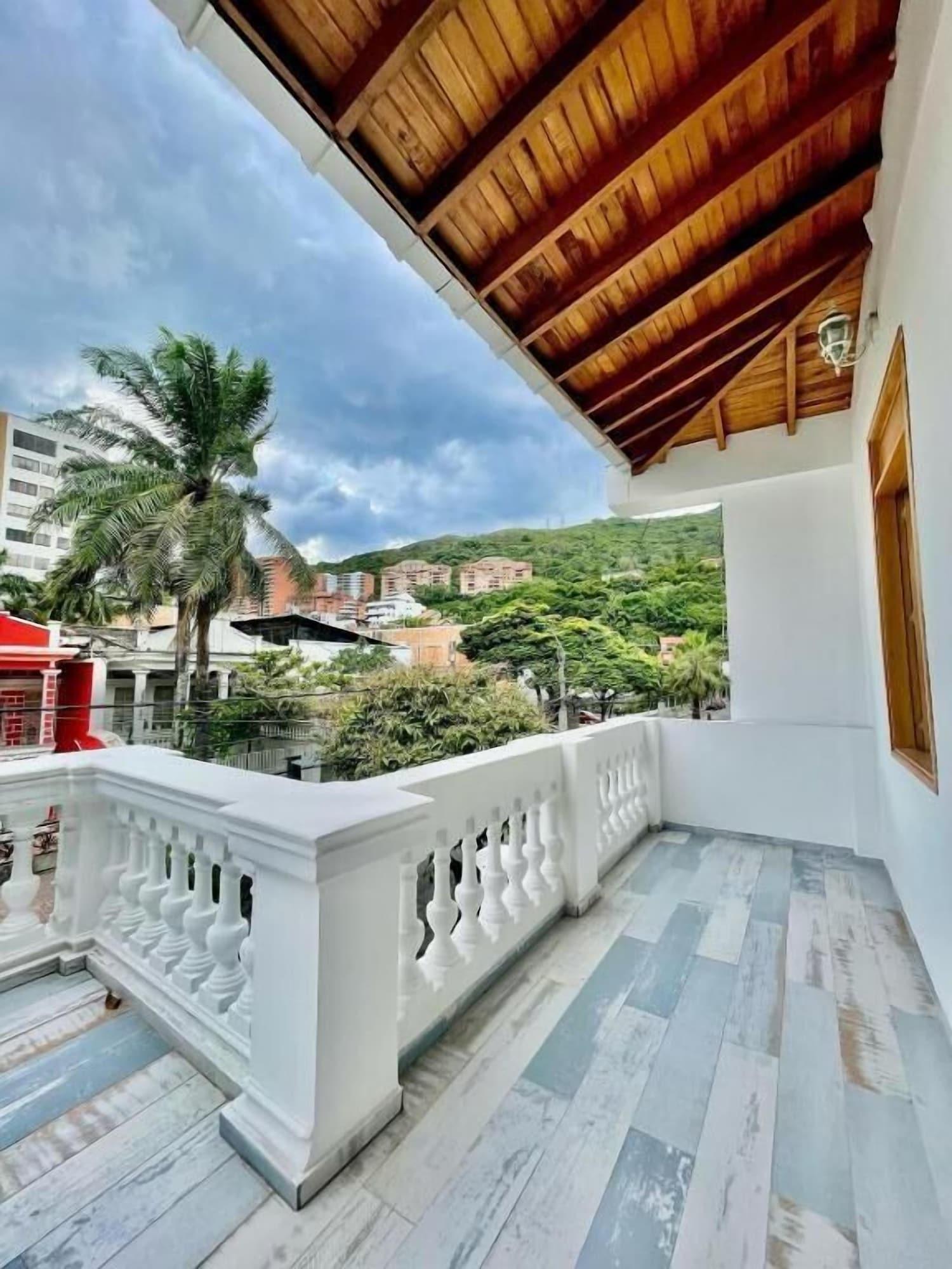 Comodidades del Alojamiento Hotel Granada Embassy