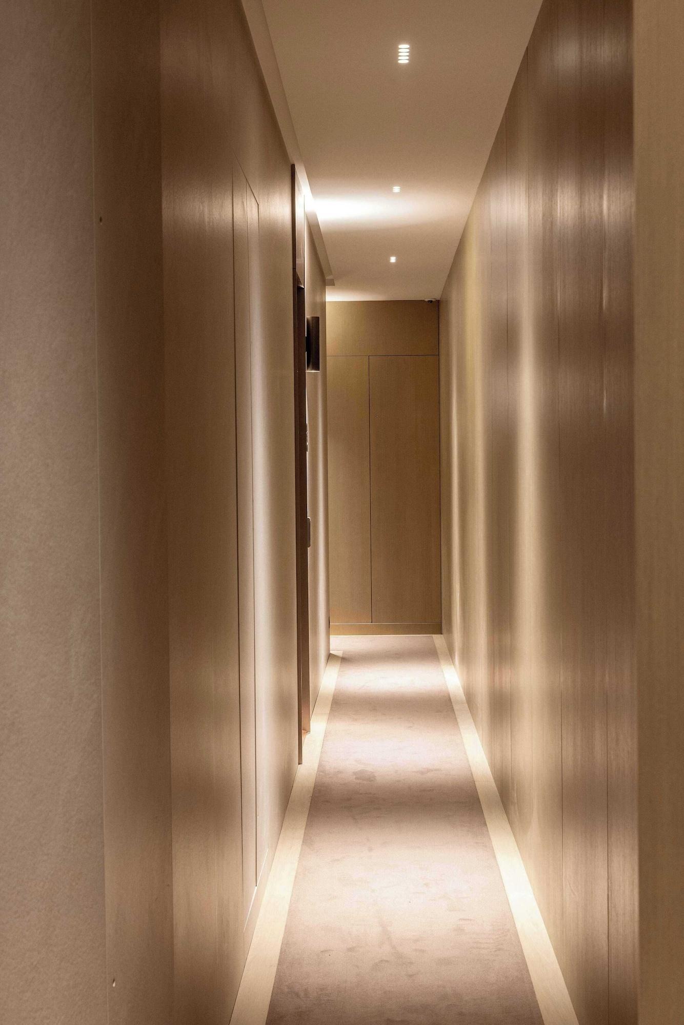 Vista Exterior Luxurious Astorg Residence