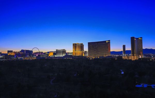 Renaissance Las Vegas Hotel - Hoteles con alberca en Las Vegas, Nevada