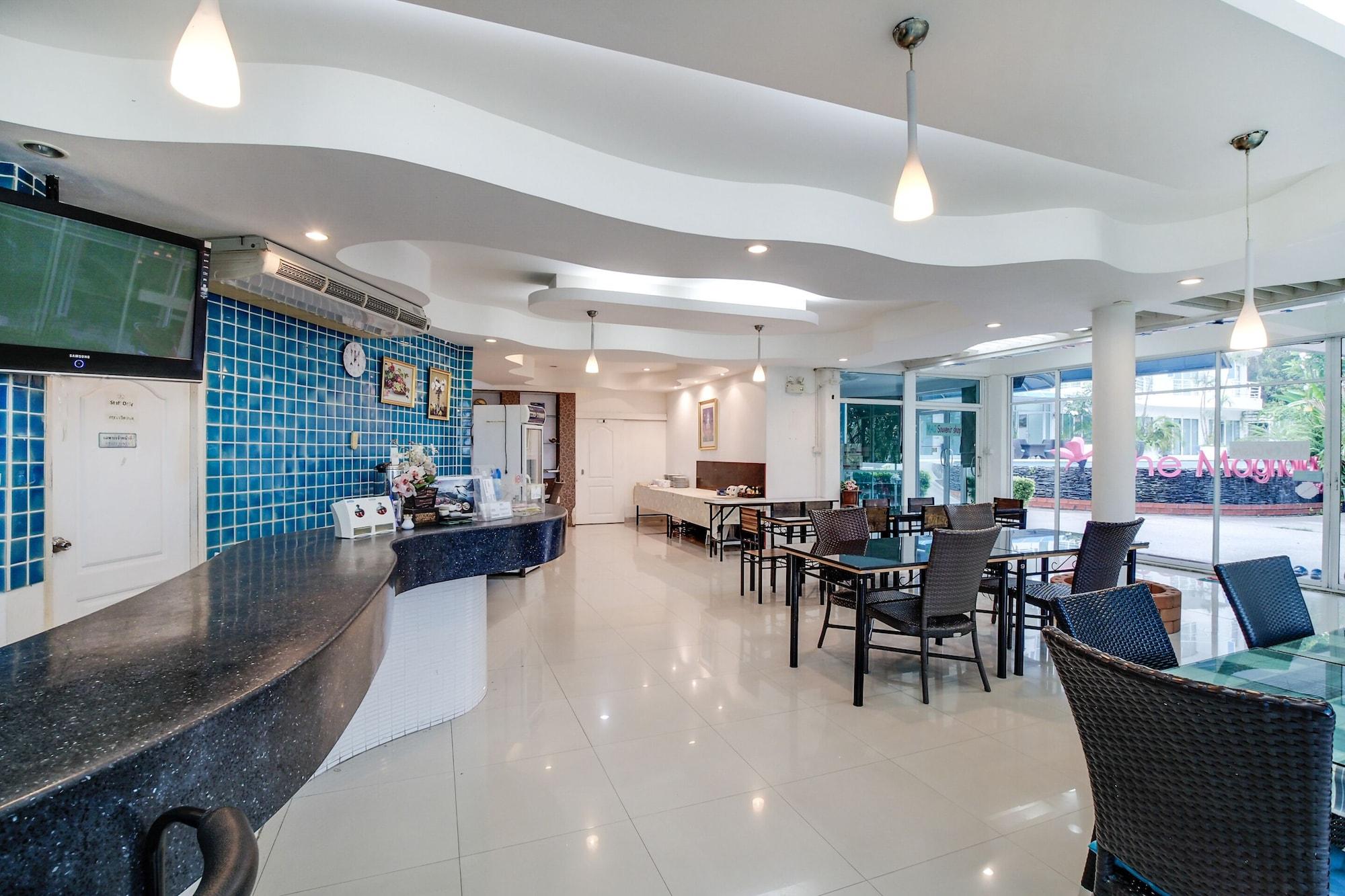 Restaurant Capital O 998 The Magnolias Pattaya Boutique Resort