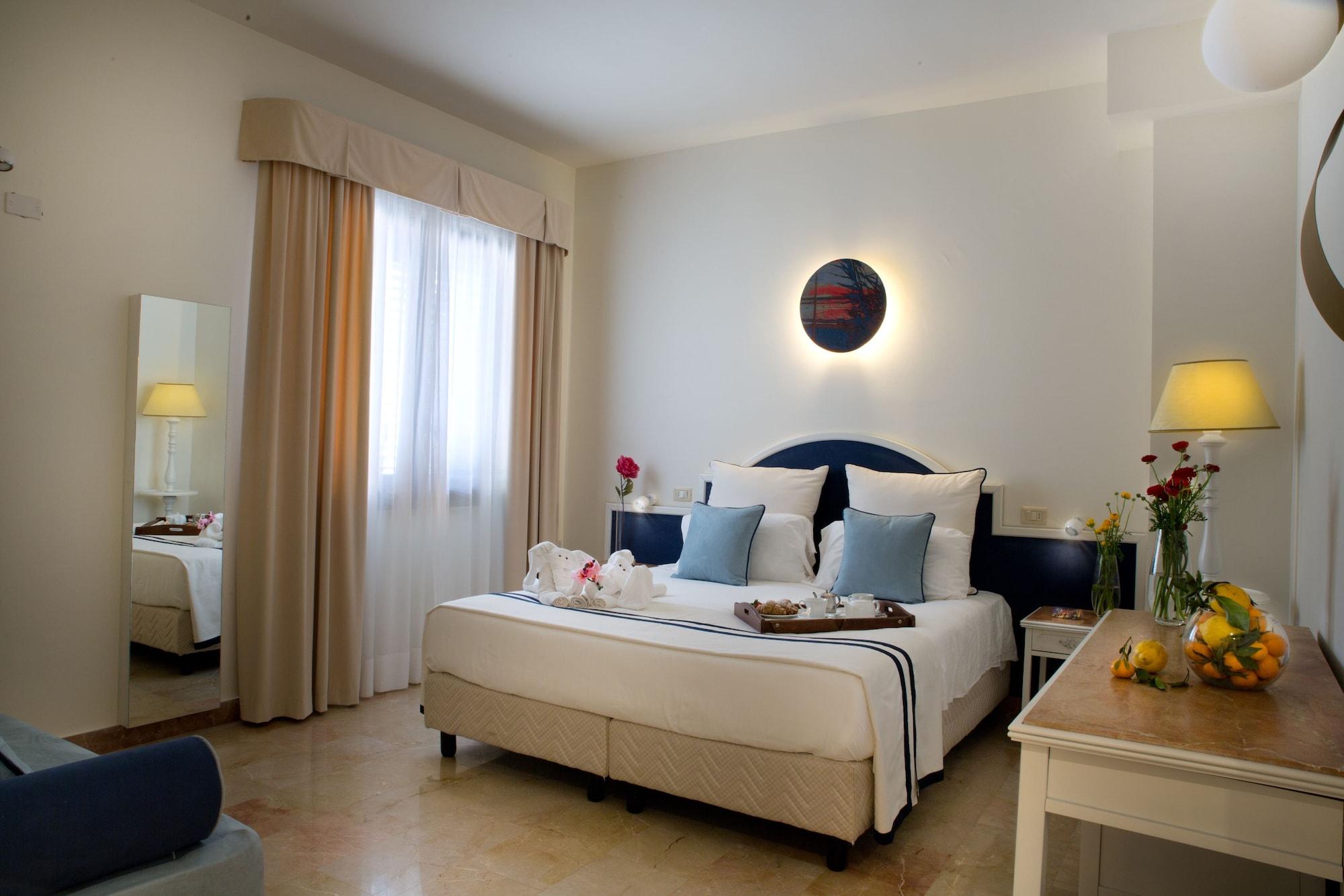 Habitación Delfino Beach Hotel