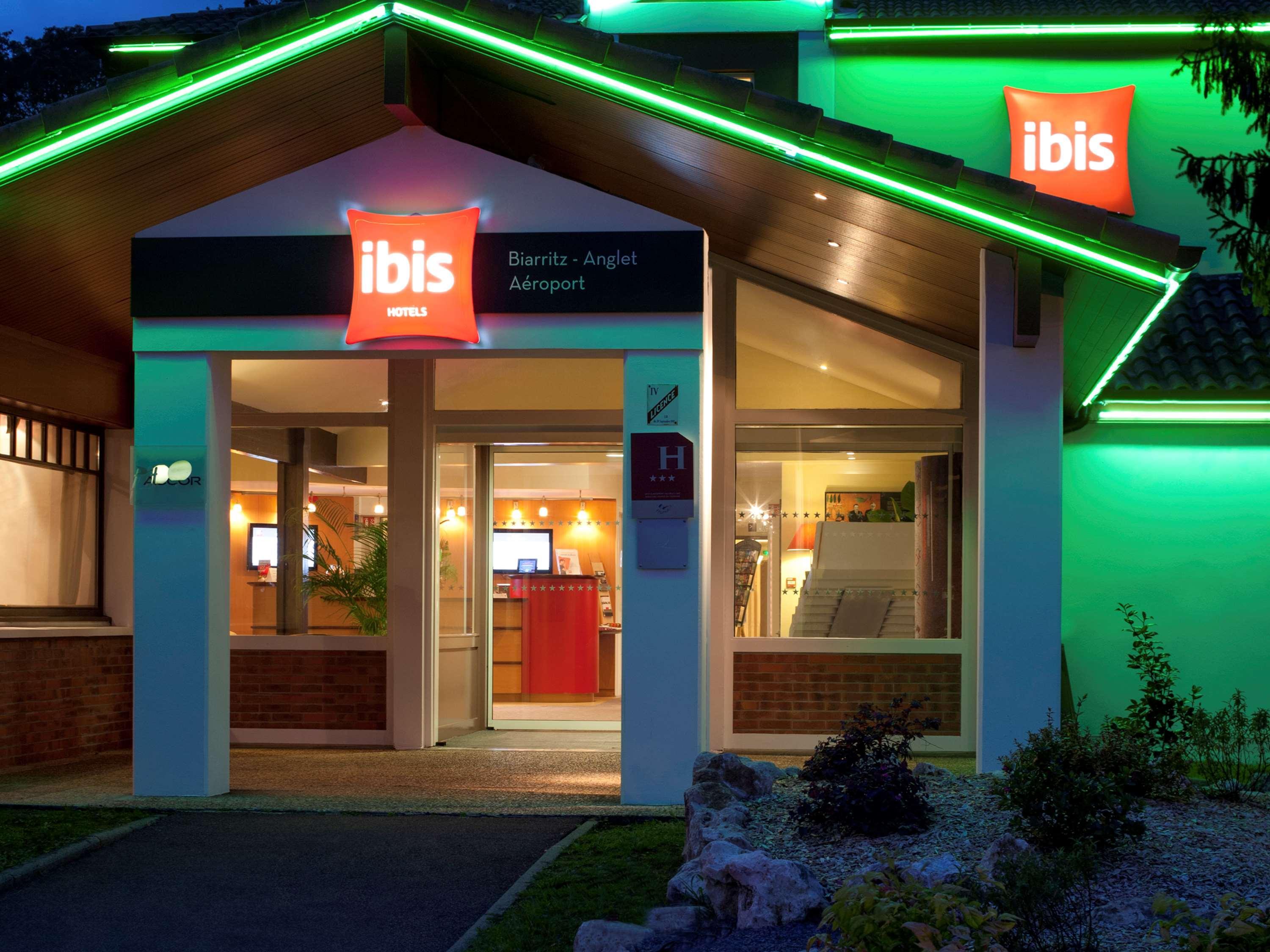 Vista Exterior ibis Biarritz Anglet Aeroport