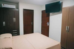 Alquiler Vacacional - Cerca del Aeropuerto Para 8 Huespedes