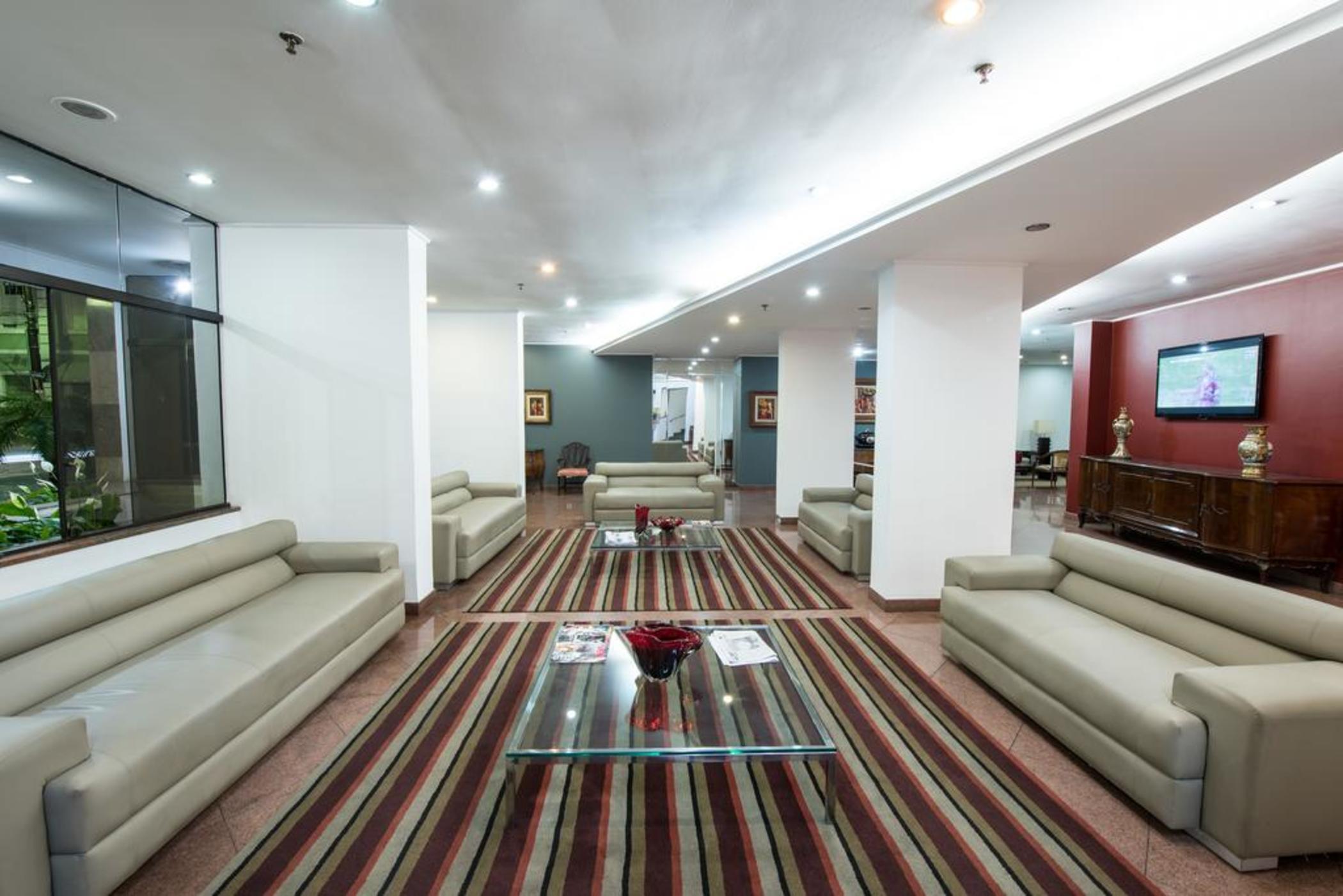 Vista Lobby Carlton Plaza Poços de Caldas