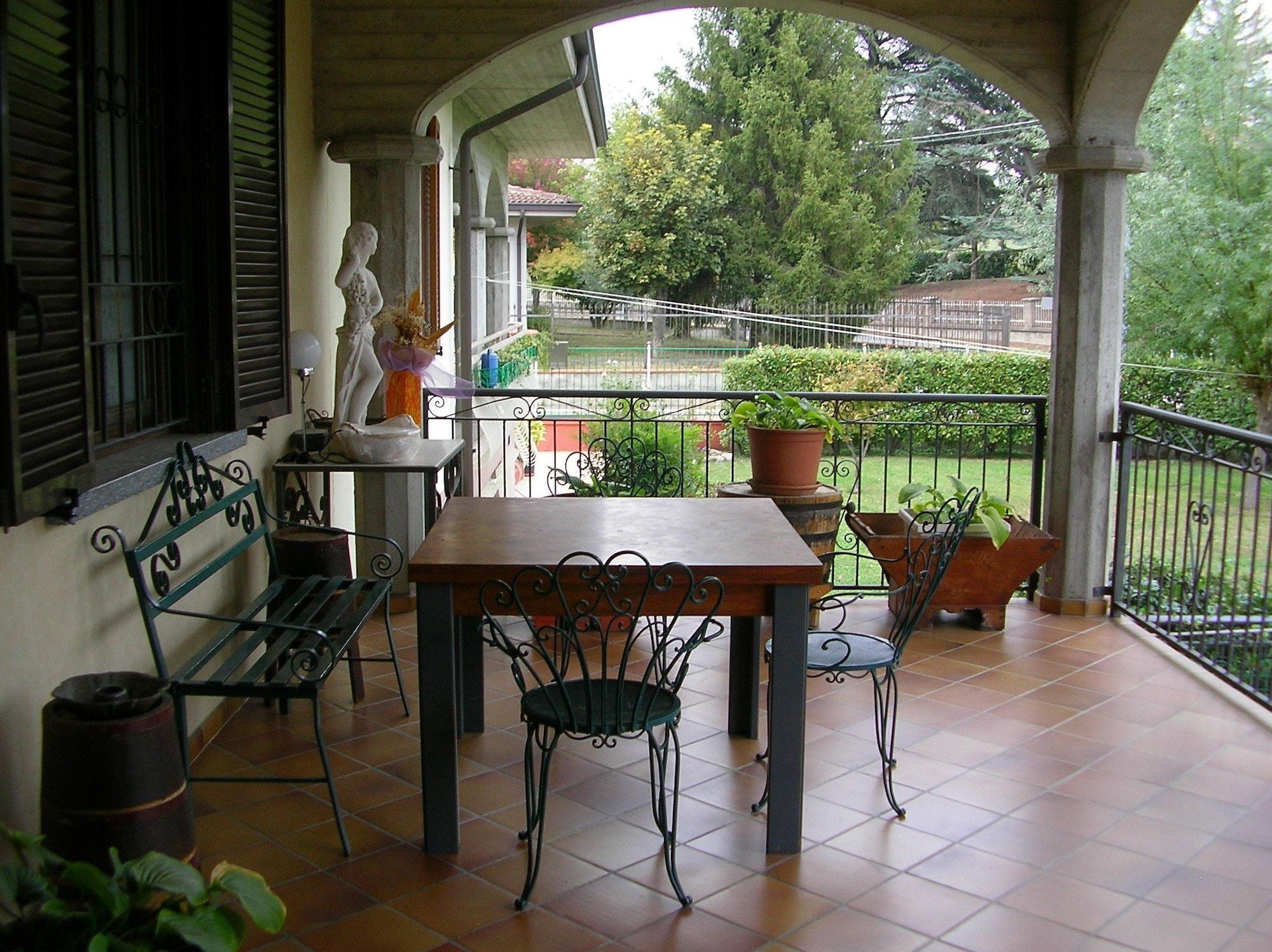 Vista Exterior Villa Romaniani