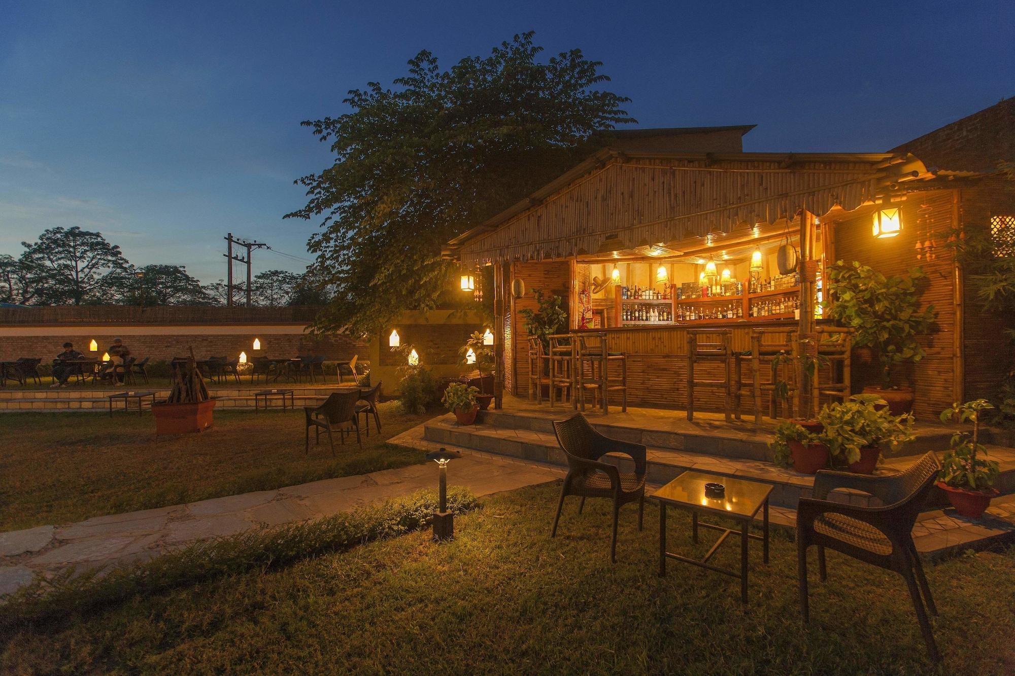 Bar/Salón Green Park Chitwan