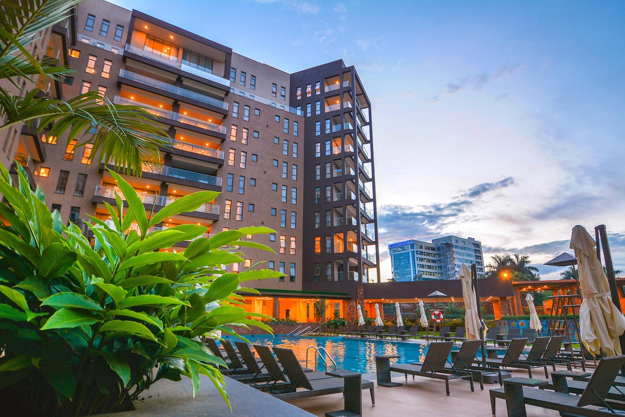 Vista Exterior Speke Apartments Wampewo