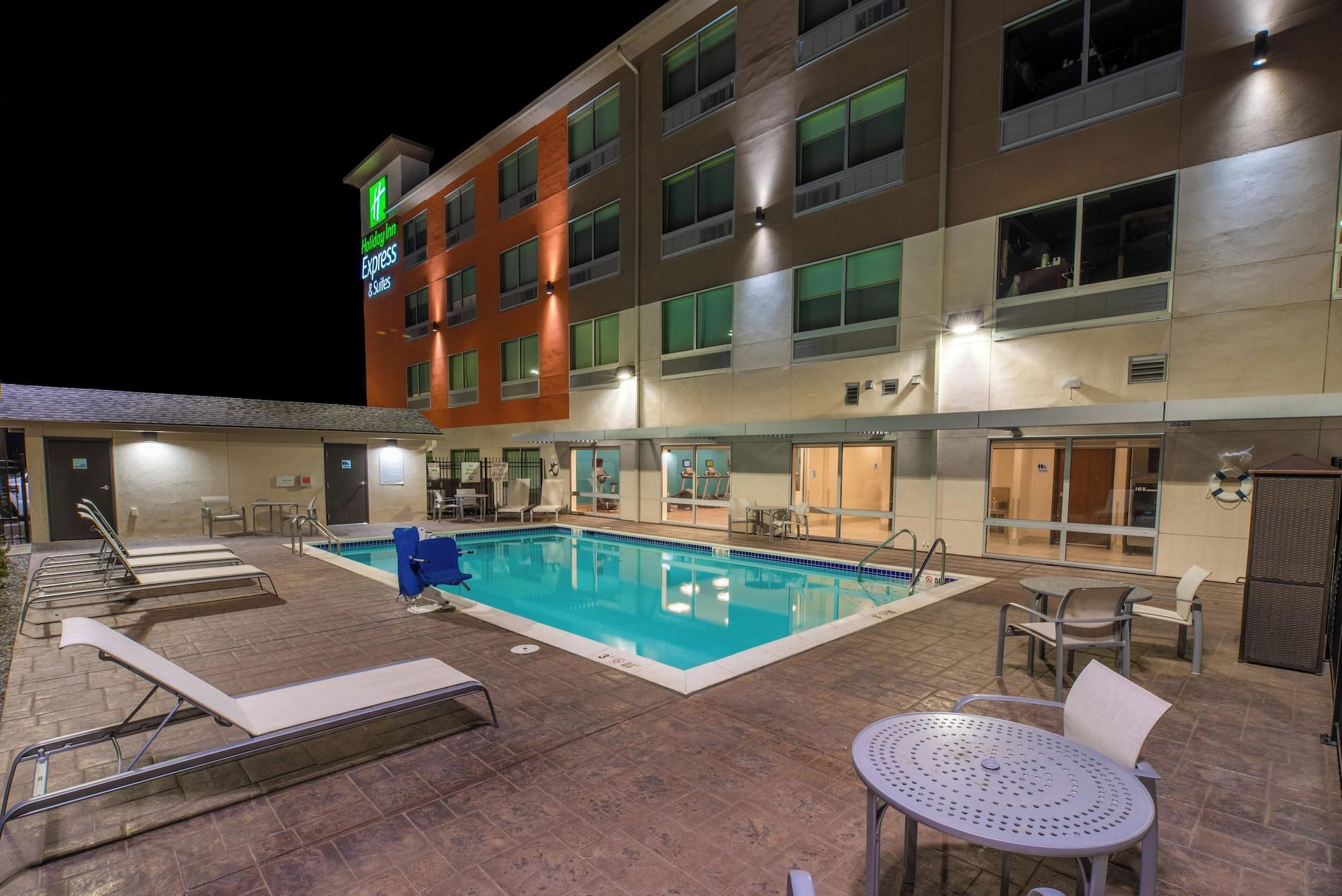 Vista Piscina Holiday Inn Express & Suites Moses Lake by IHG