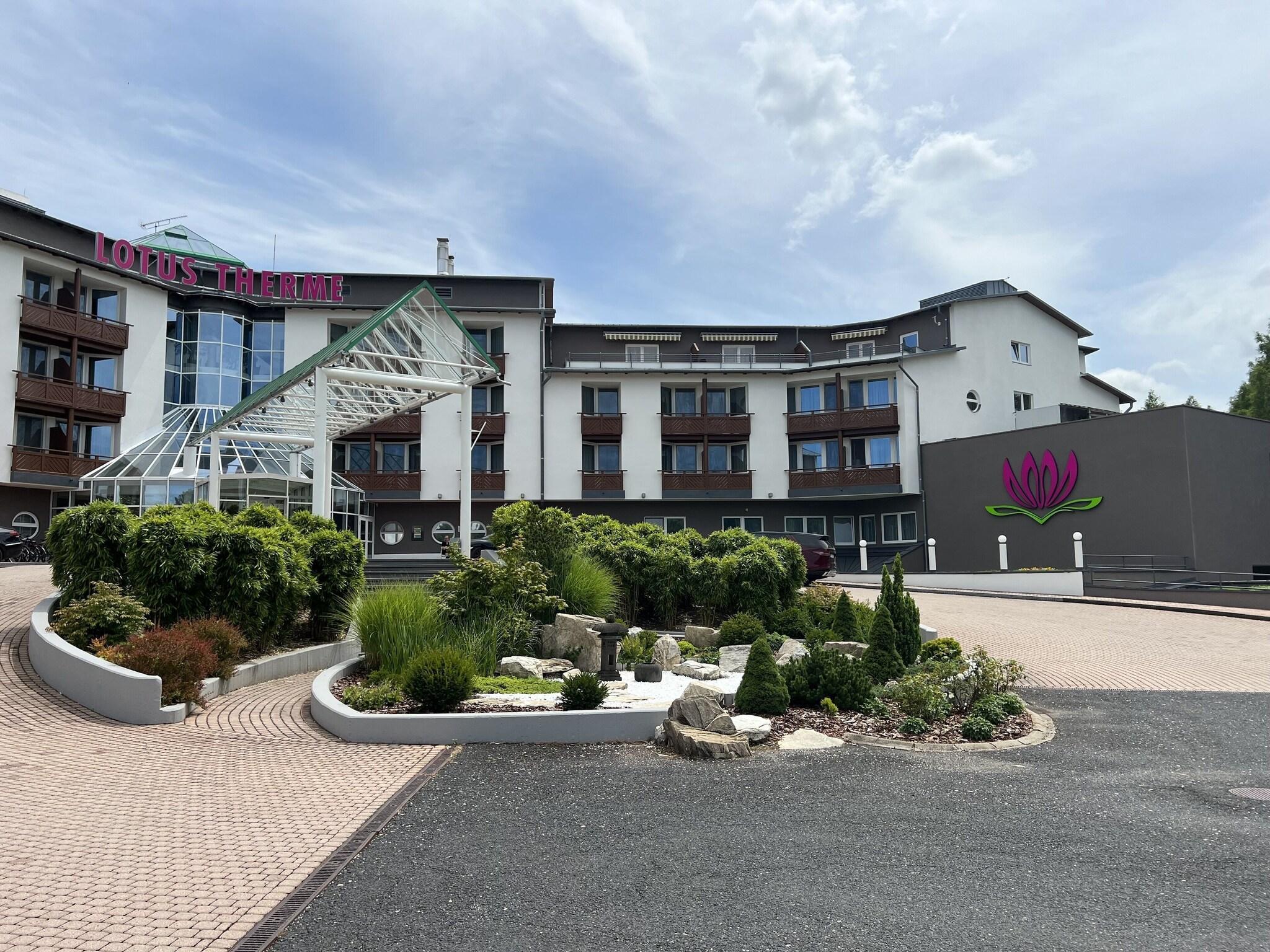 Vista Exterior Lotus Therme Hotel & Spa
