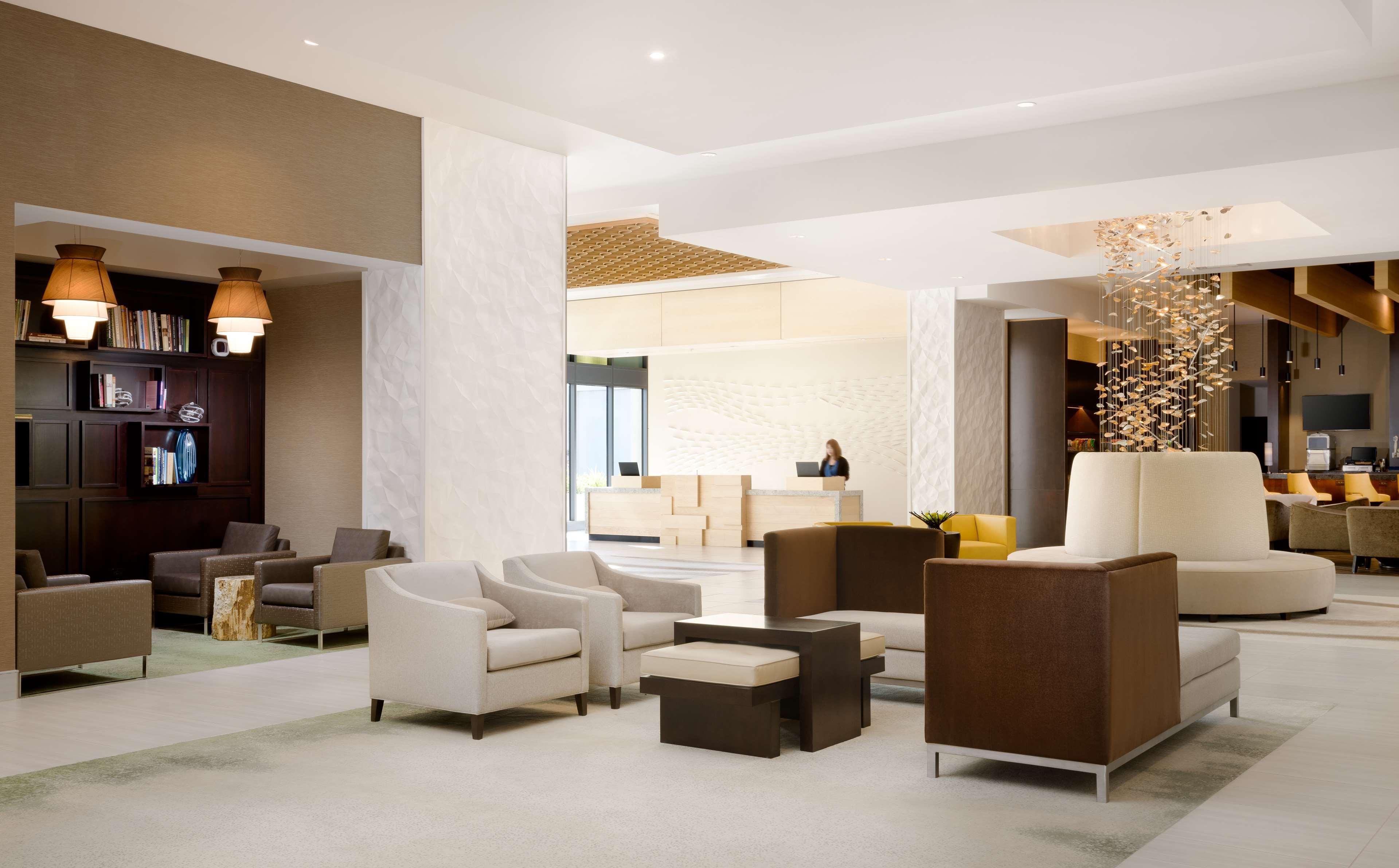Vista Lobby Hyatt Place Pasadena