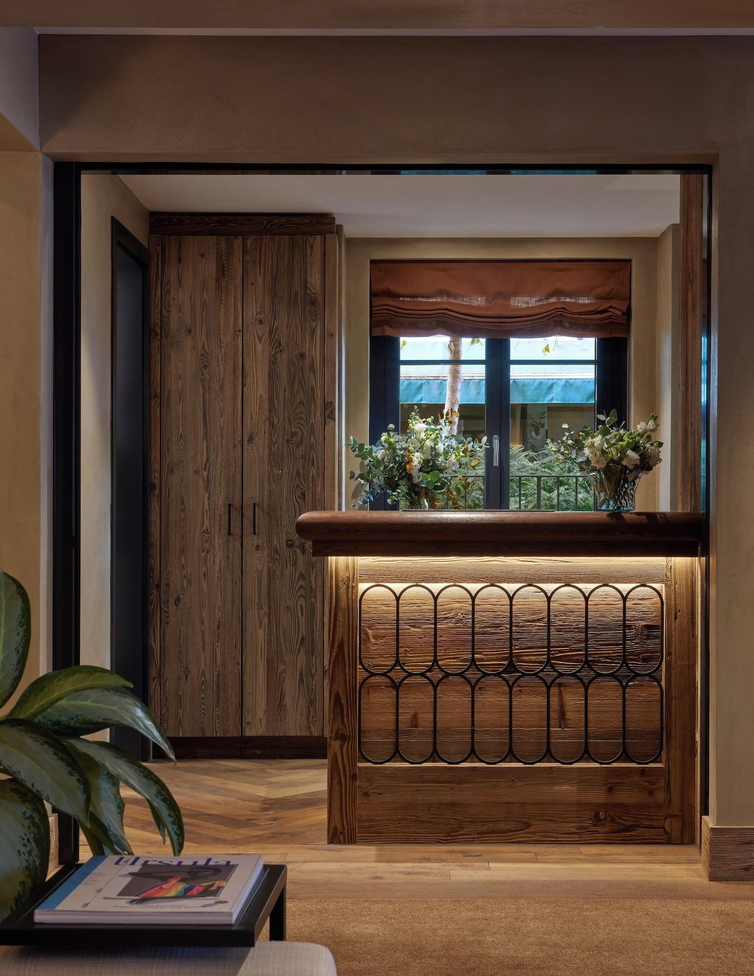 Vista Lobby Miiro The Mansard