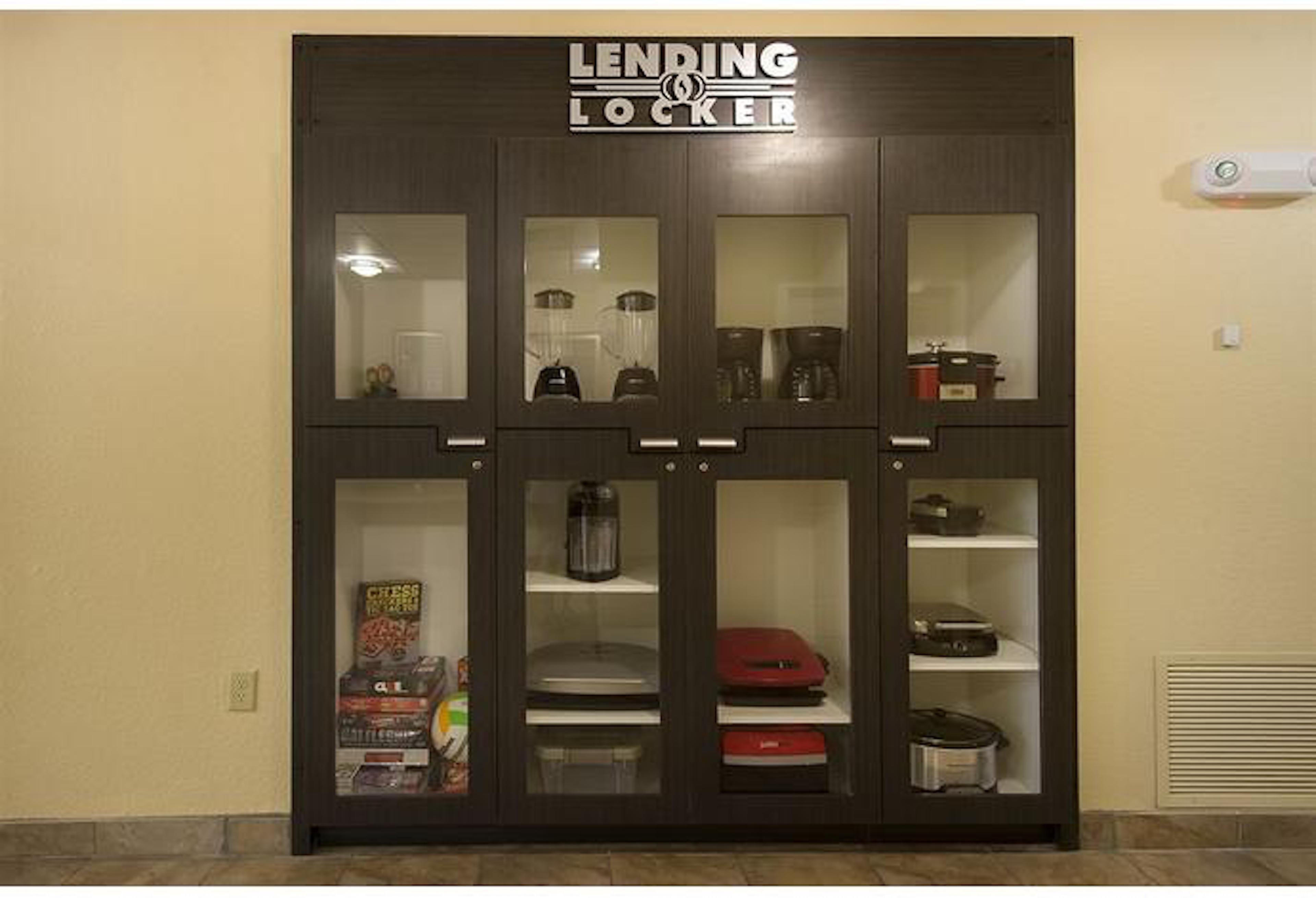 Vista Lobby Candlewood Suites Secaucus - Meadowlands by IHG