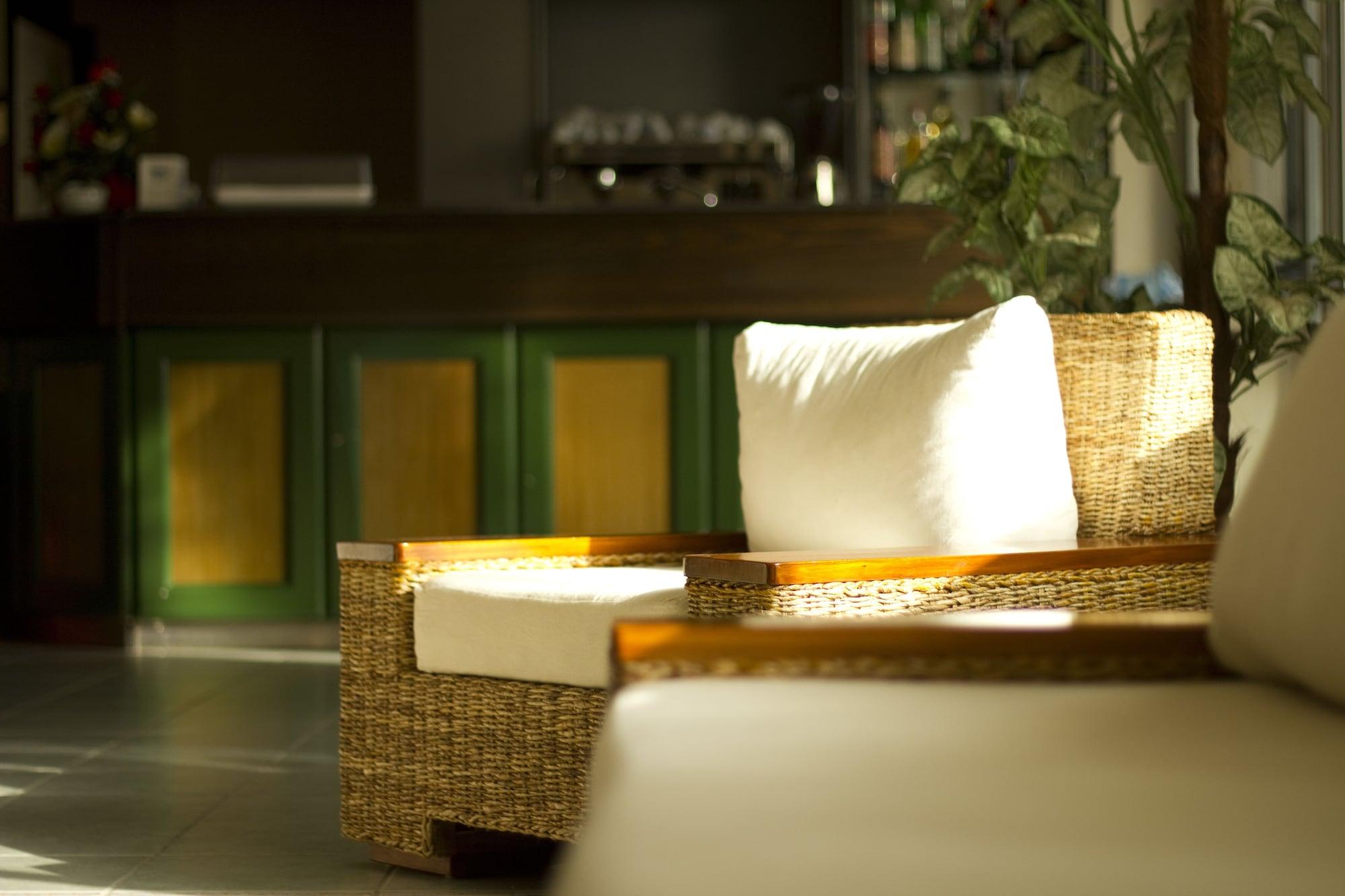 Bar/Salón Eden