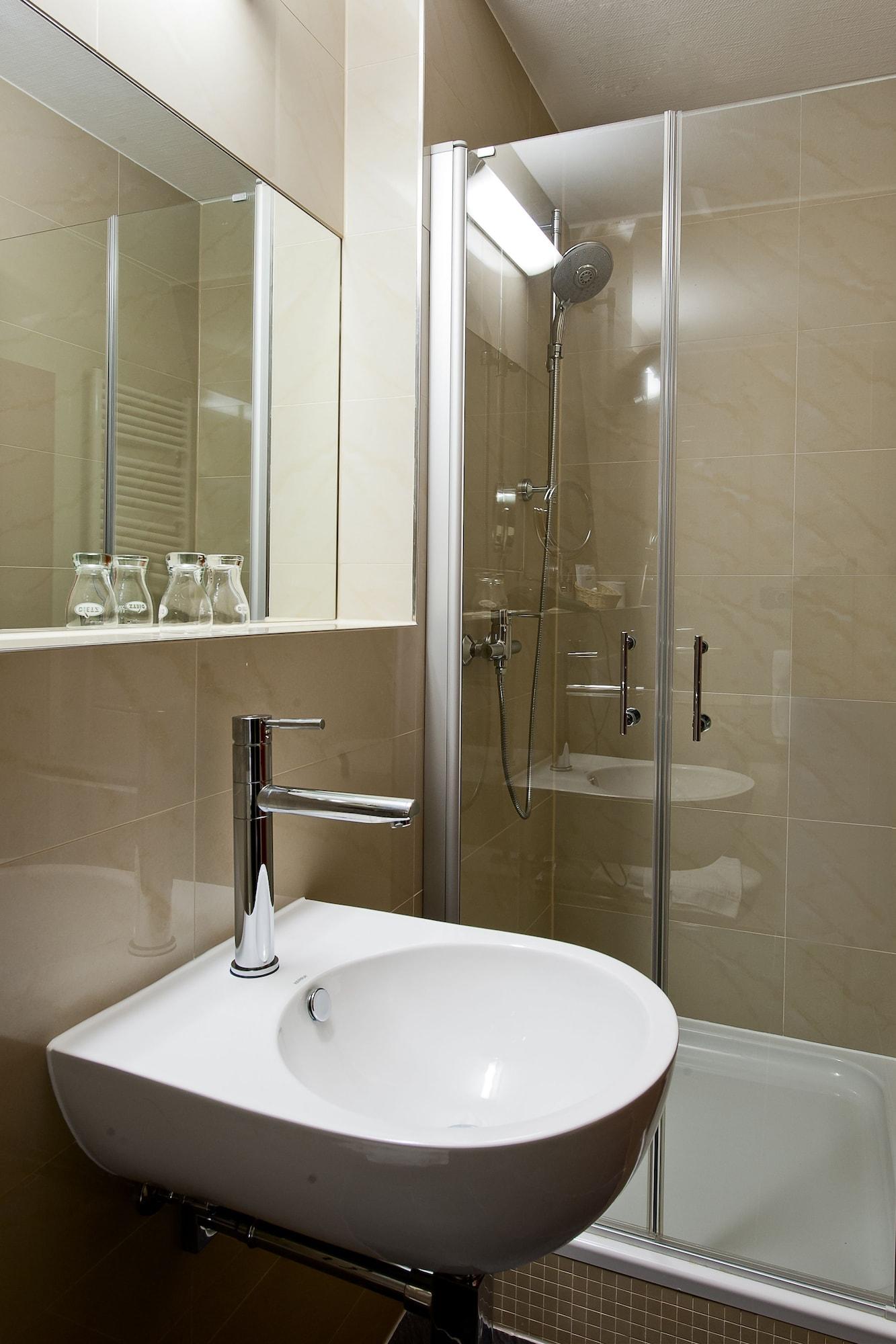 Equipamiento de Habitación Artim Hotel