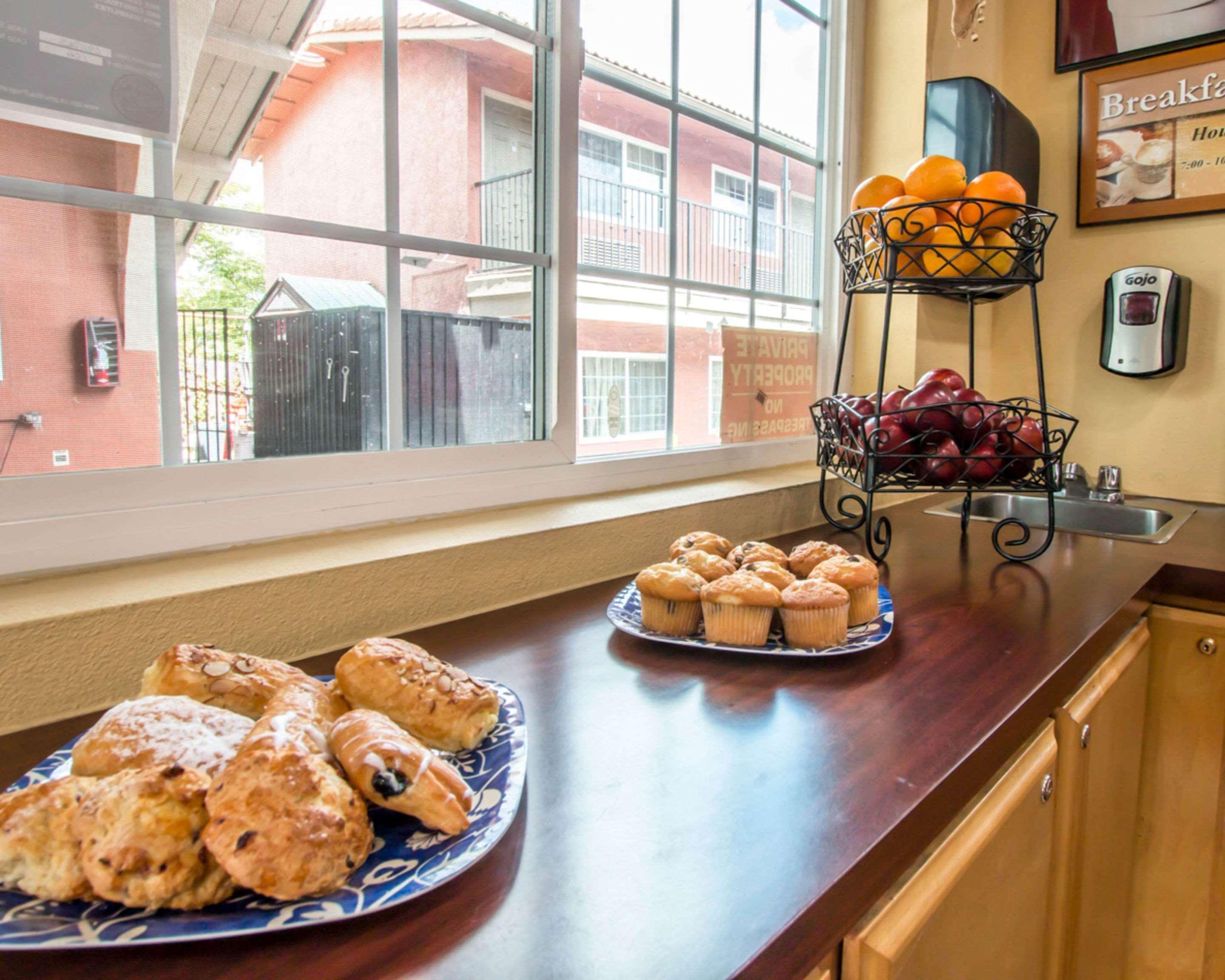 Restaurant Rodeway Inn Lemon Grove San Diego East