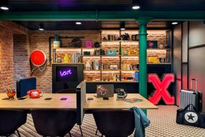 Alojamiento - Moxy Warsaw Praga