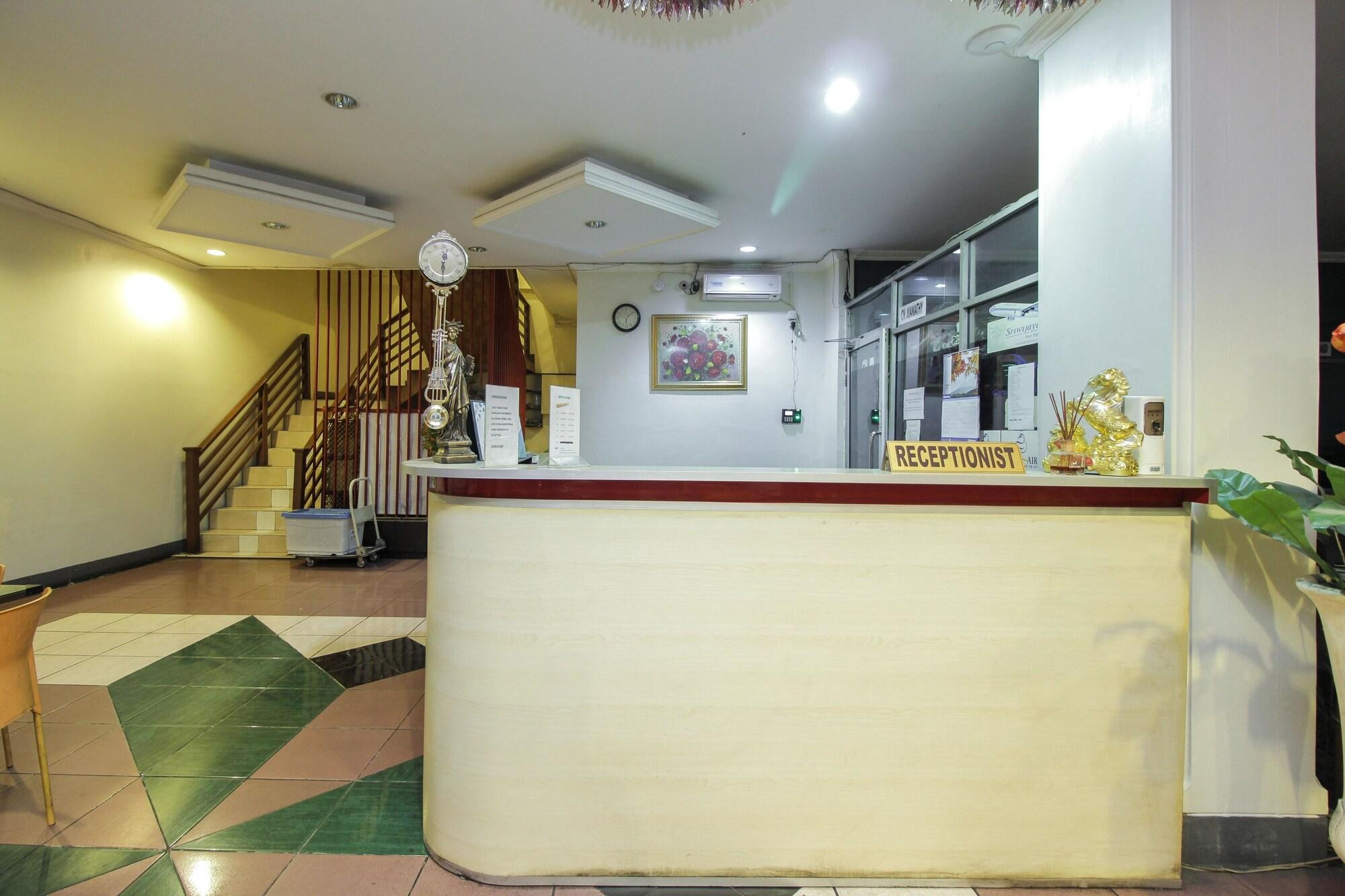 Vista Lobby RedDoorz near Bethesda Manado