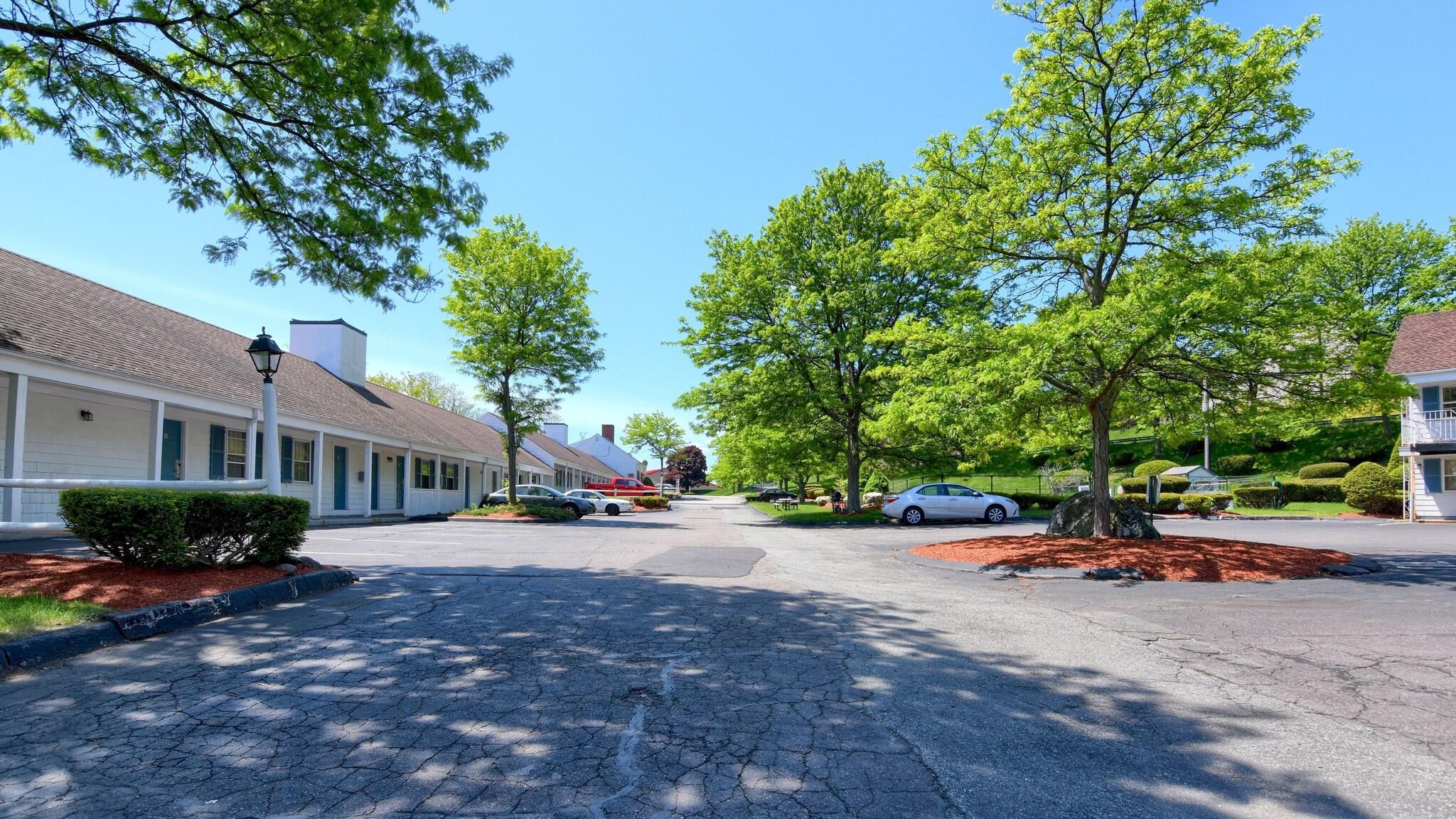 Vista Exterior Knights Inn Boston/Danvers