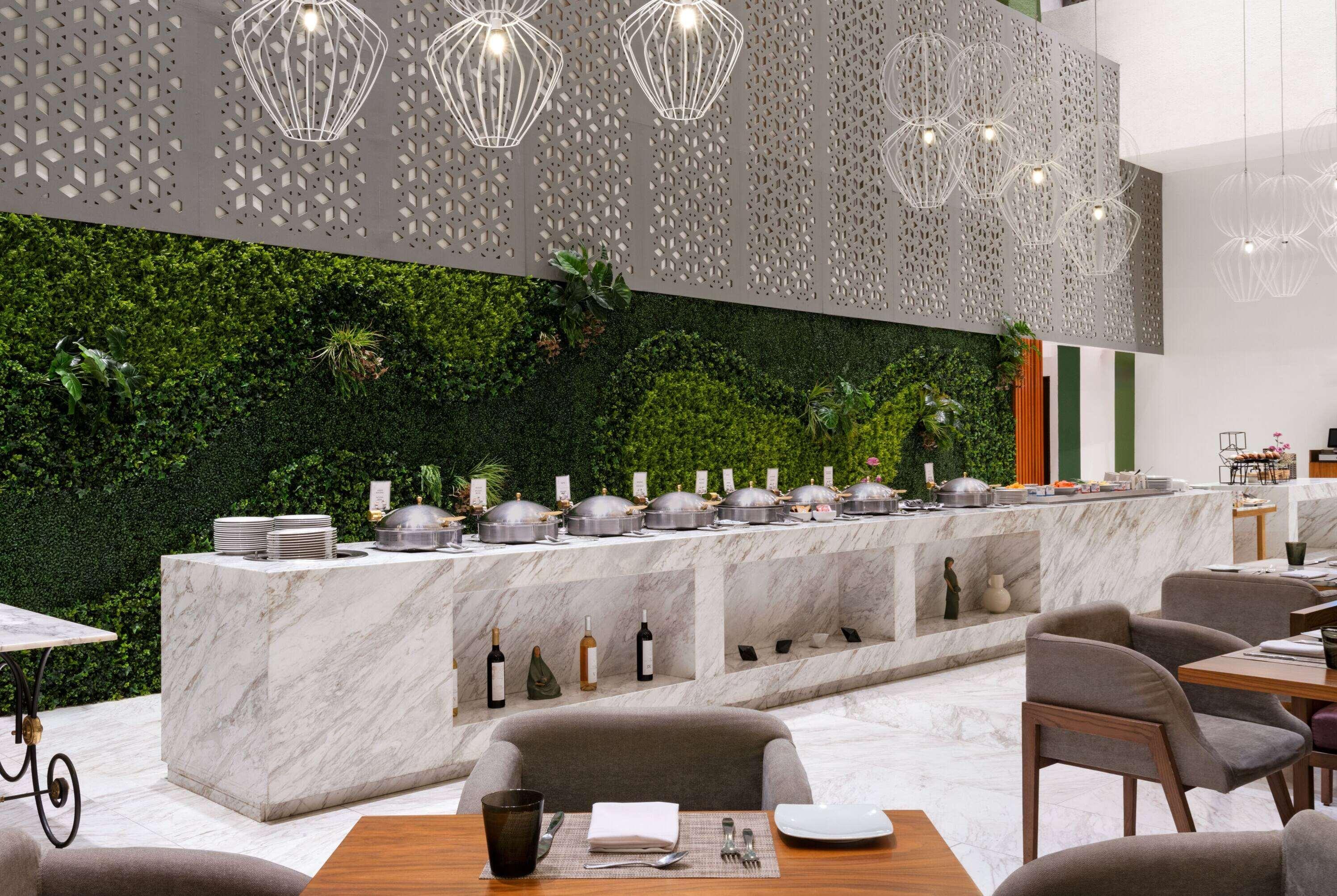 Restaurant Wyndham Monterrey Ambassador Centro
