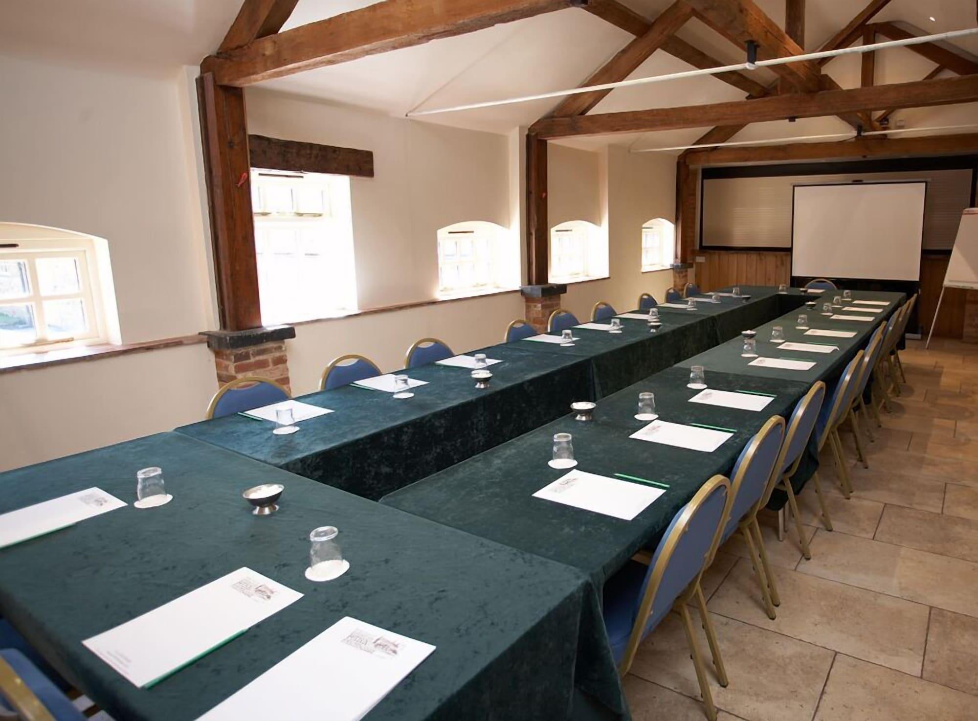 Sala de Reuniones Donington Park Farmhouse Hotel