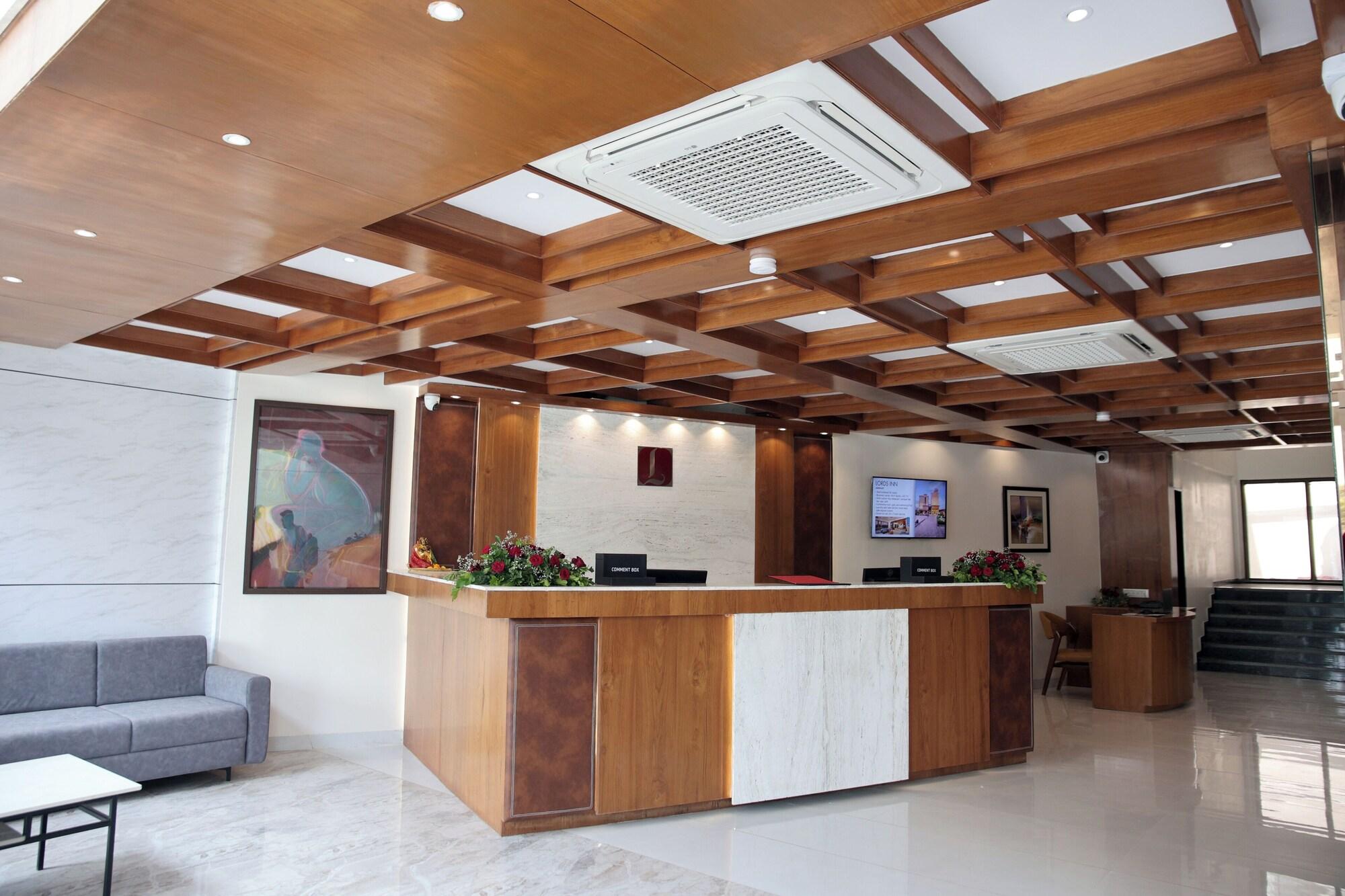 Vista Lobby Lords Eco Inn Ambaji