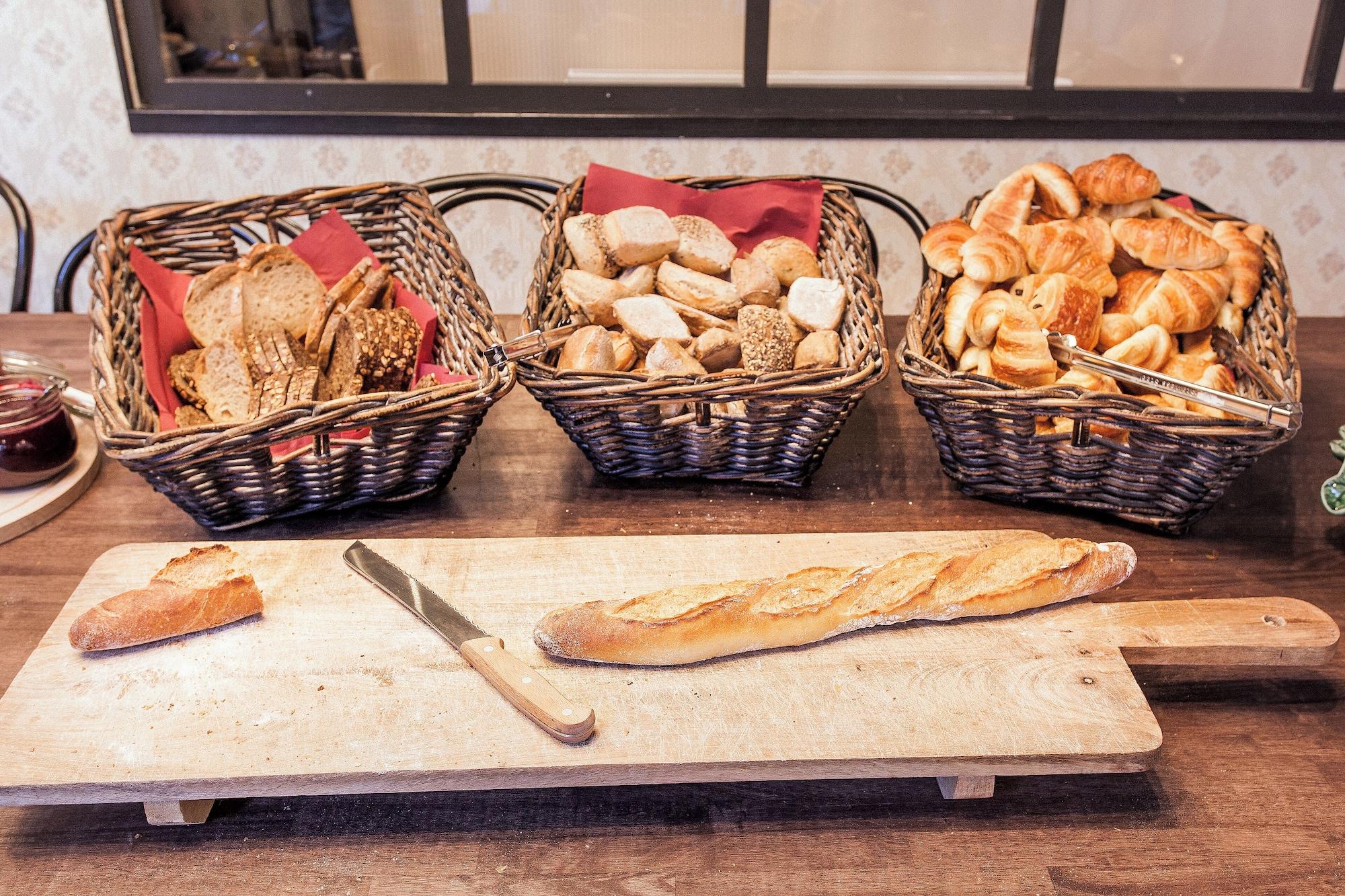 Restaurant Latroupe Hotel Jardin Secret