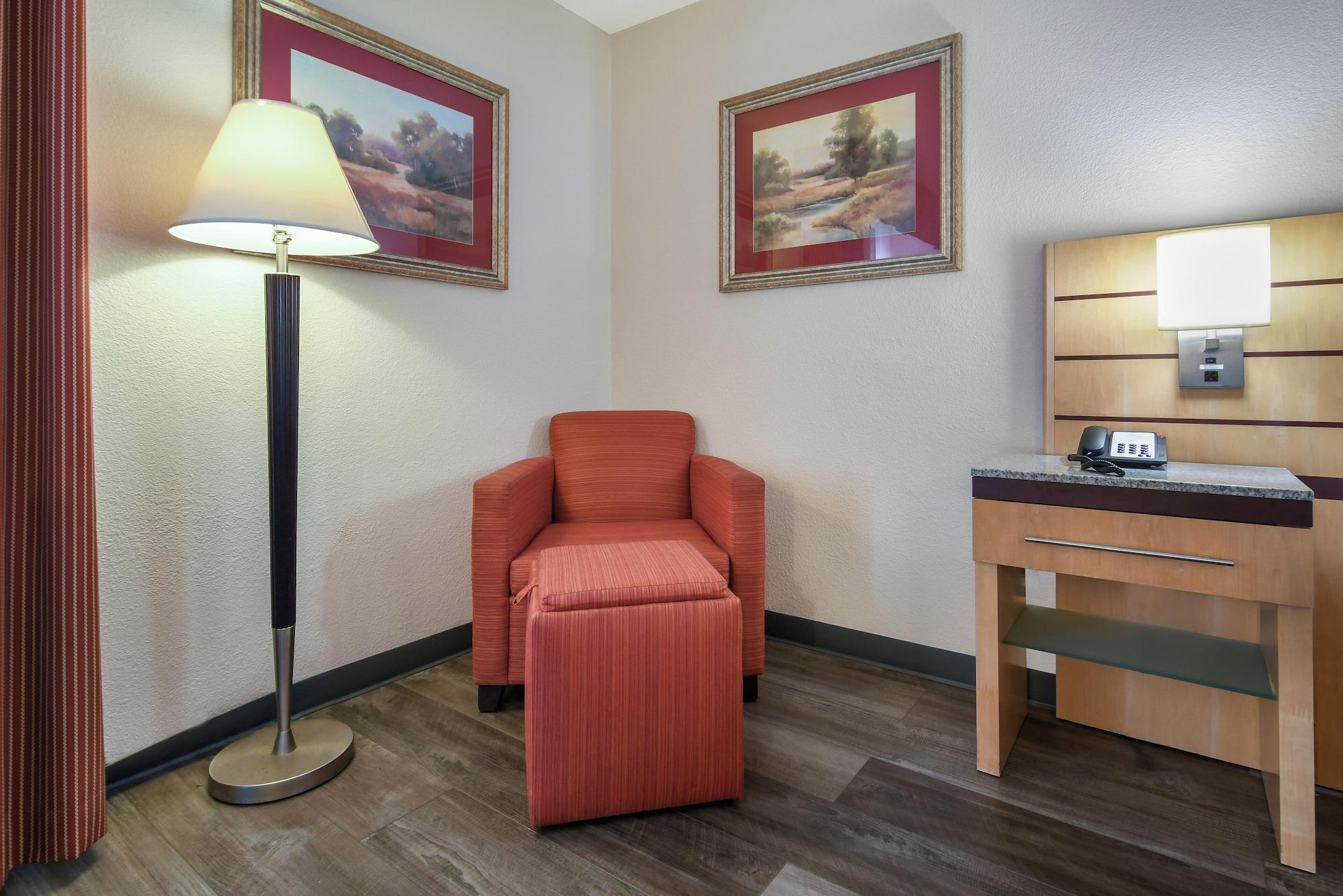 Habitación SureStay Plus Hotel by Best Western Tarboro
