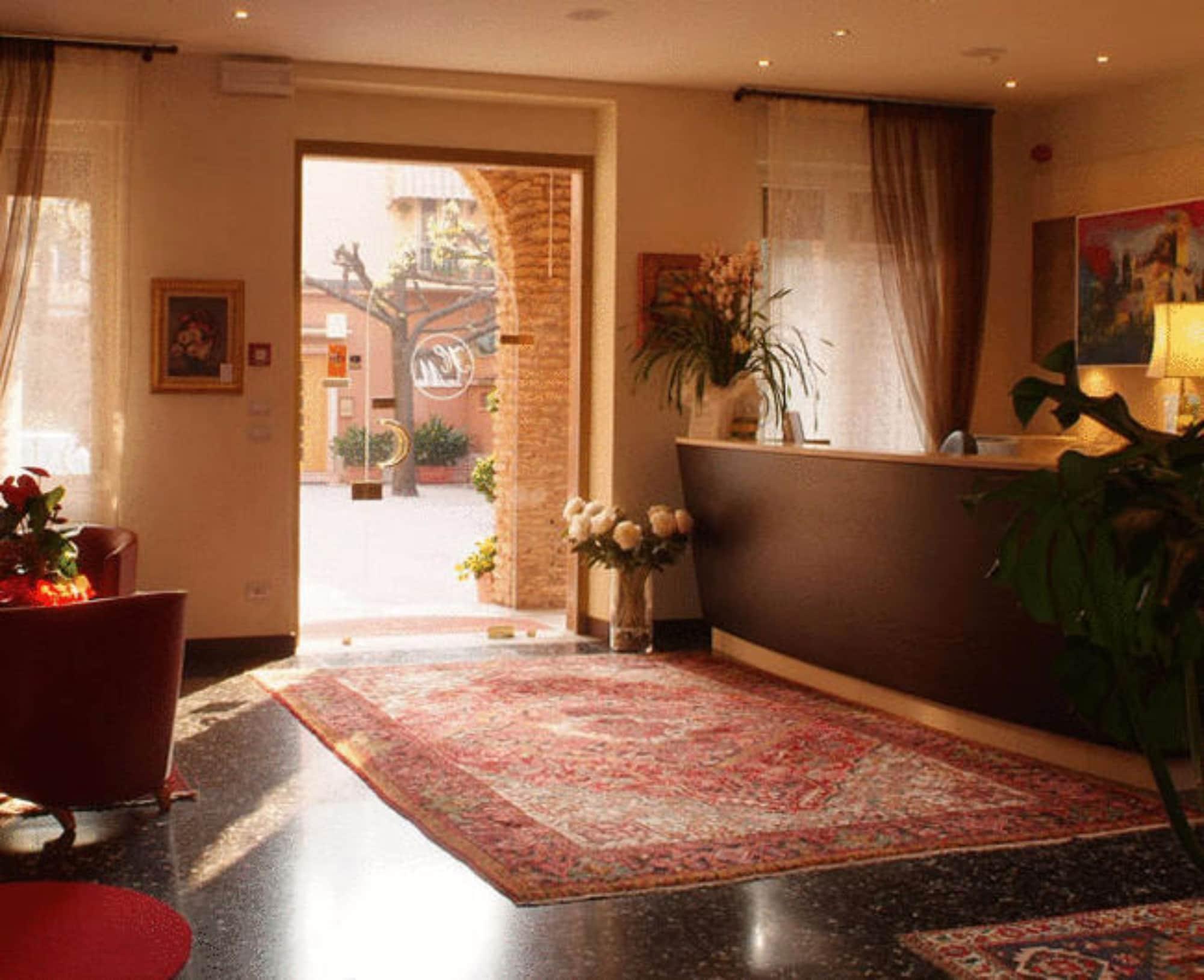 Vista Lobby Hotel Marconi