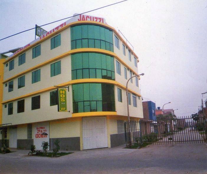 Vista Exterior Hotel California Peru Vip