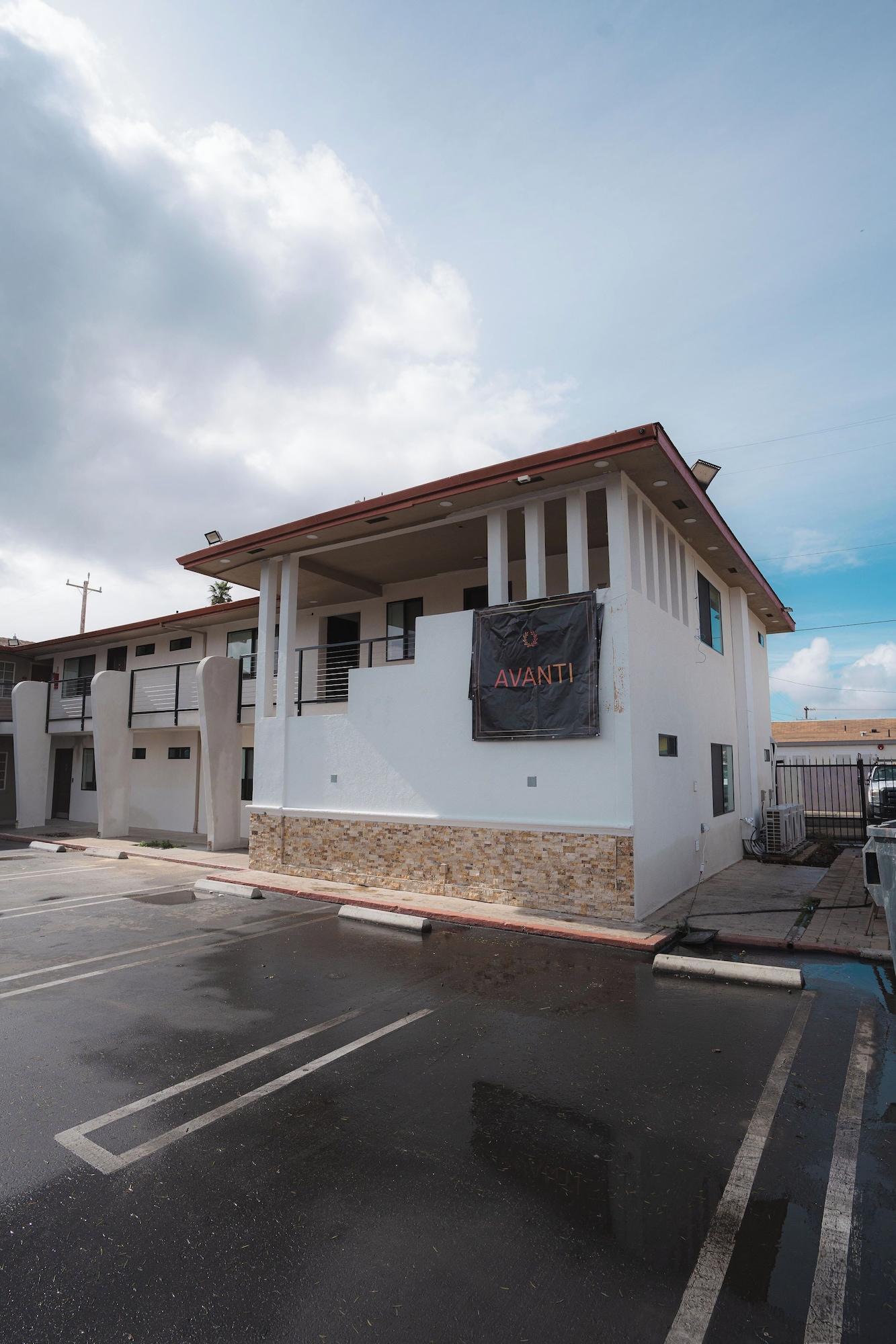 Vista Exterior Hotel Avanti