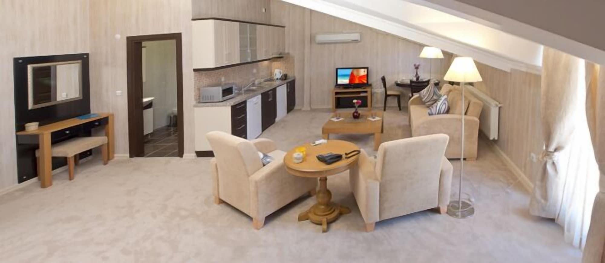 Varios The Bosphorus Aparts