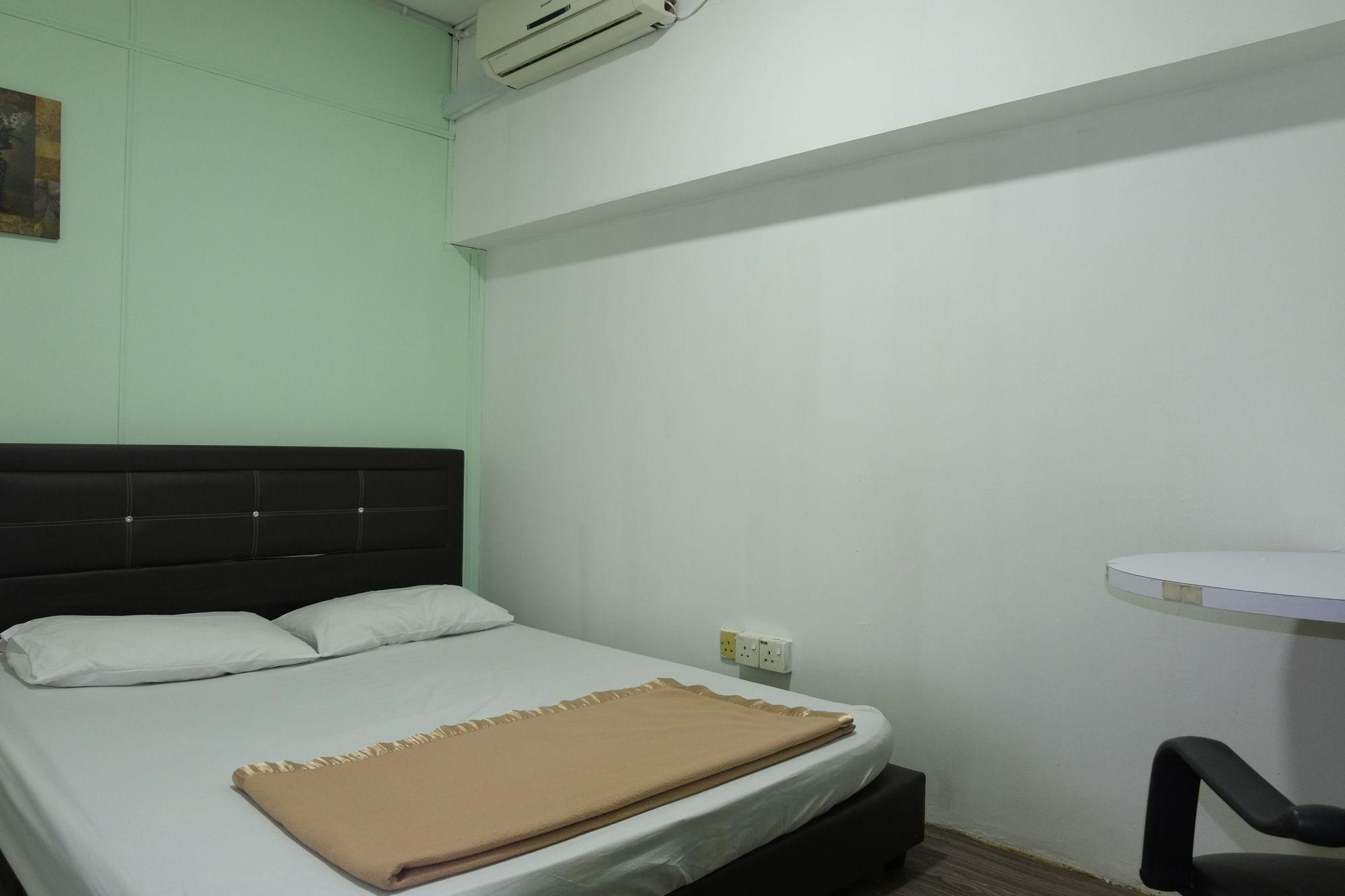 Habitación Seven Nite Inn